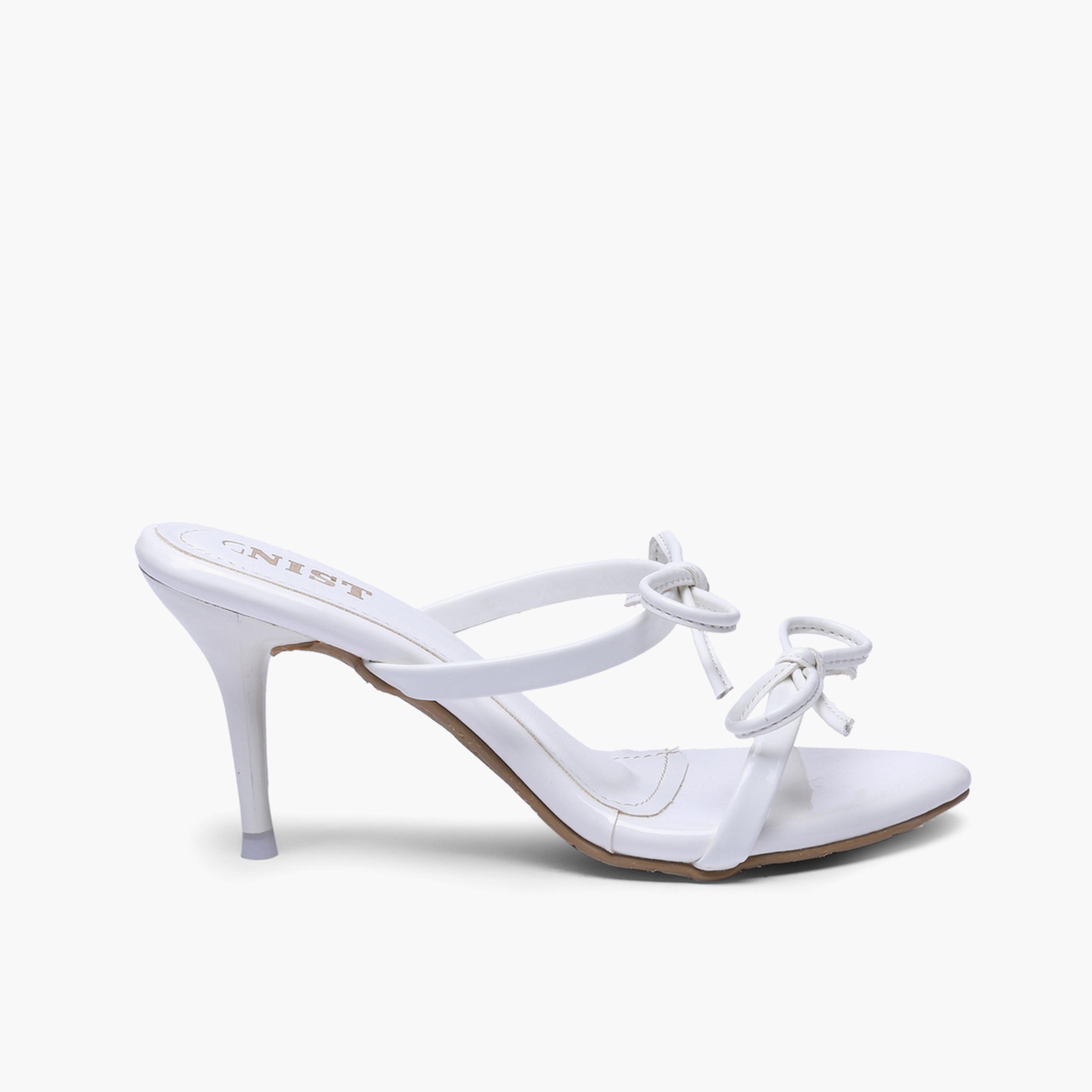 صندل نسائي بكعب متوسط وتفاصيل فيونكة باللون الأبيض-women-shoes-sandals-heeled-image-2
