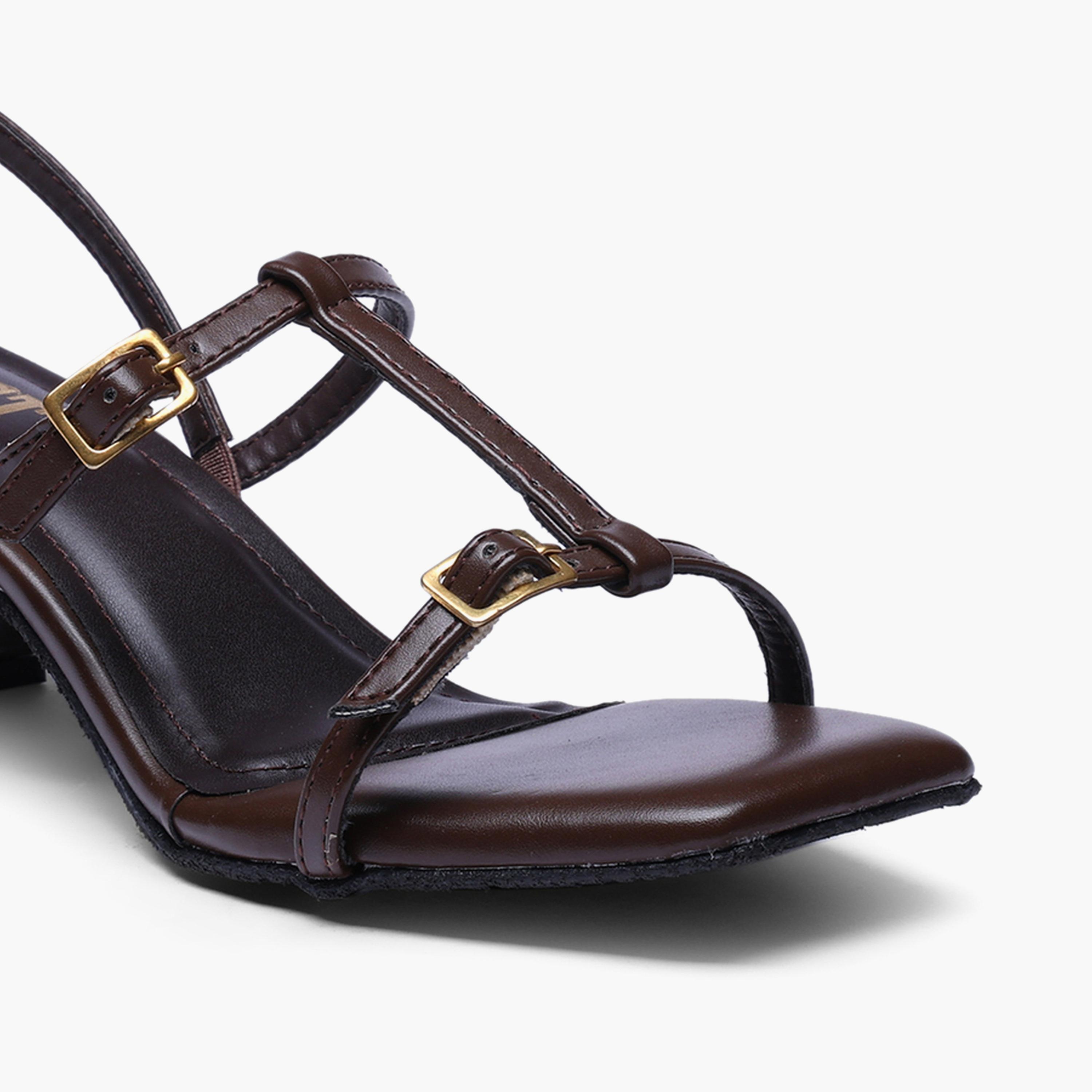 صندل بكعب متوسط وحزام شكل تي باللون البني-women-shoes-sandals-heeled-image-3