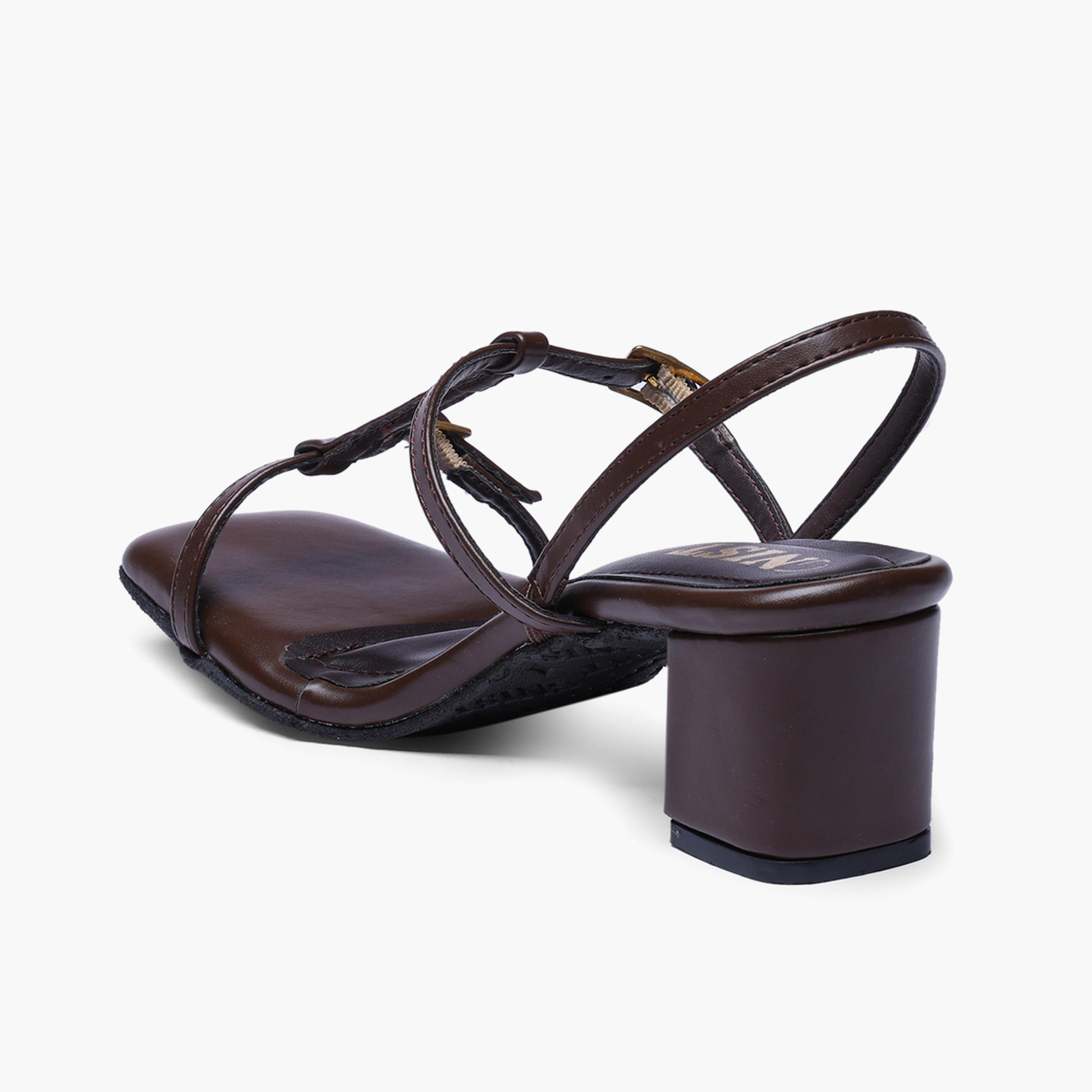 صندل بكعب متوسط وحزام شكل تي باللون البني-women-shoes-sandals-heeled-image-6