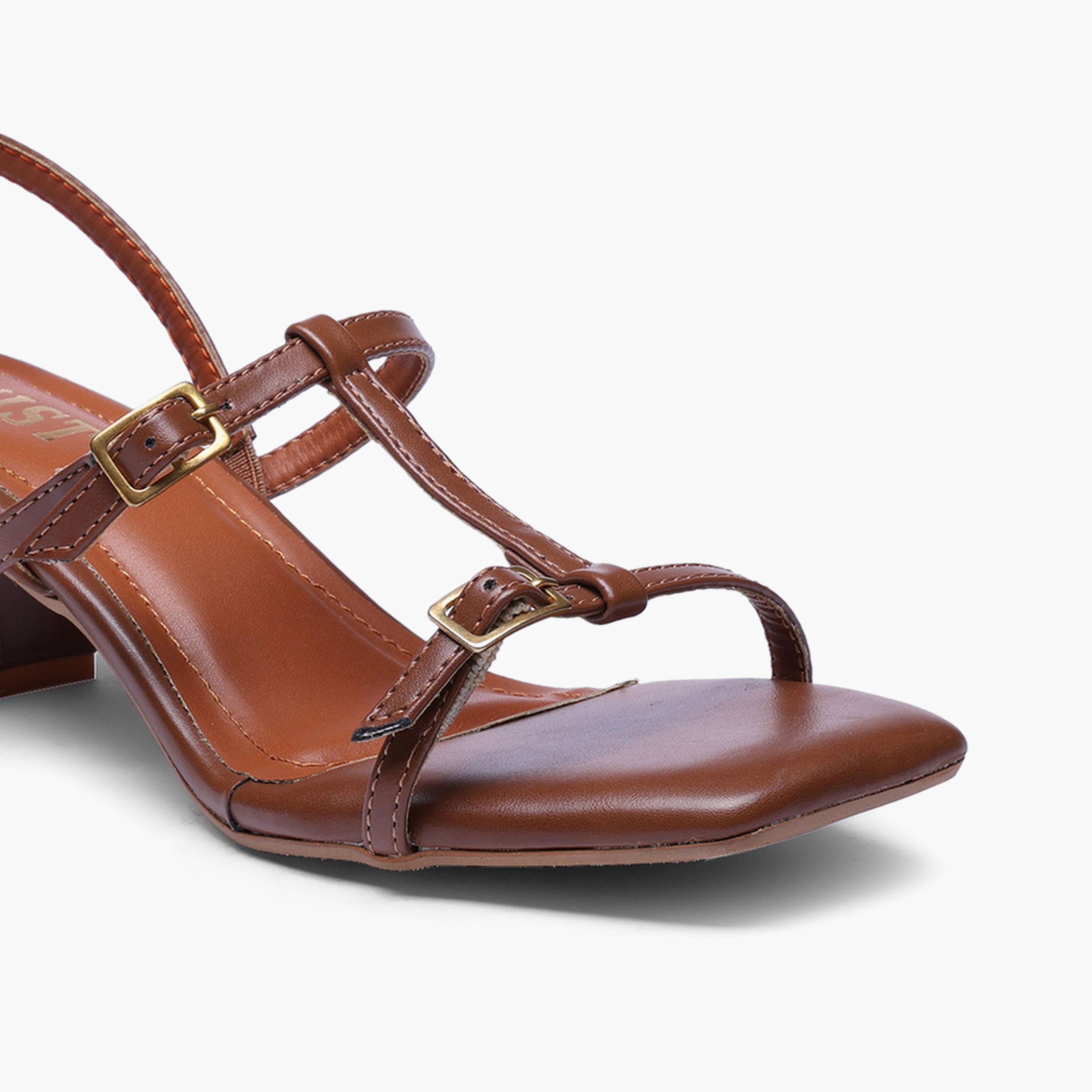 صندل بكعب عريض وحزام شكل تي-women-shoes-sandals-heeled-image-3