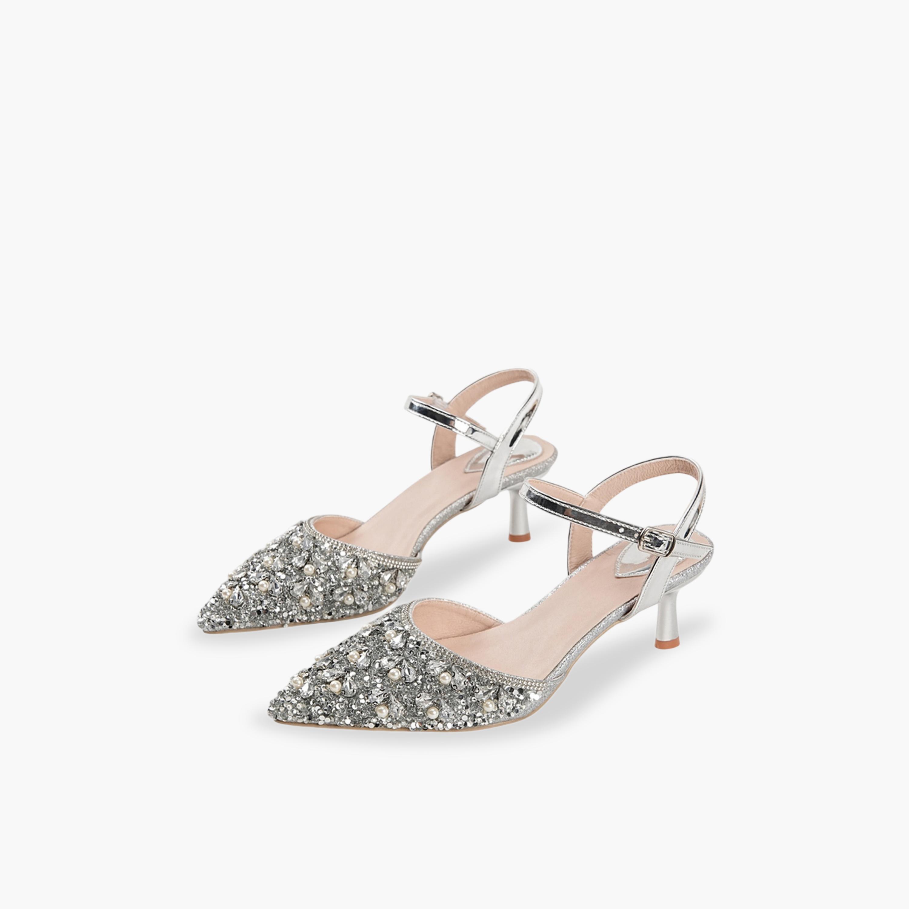 صندل بكعب قطة ومقدمة مدببة مزين باللؤلؤ وحجر الراين باللون الفضي-women-shoes-sandals-heeled-image-1