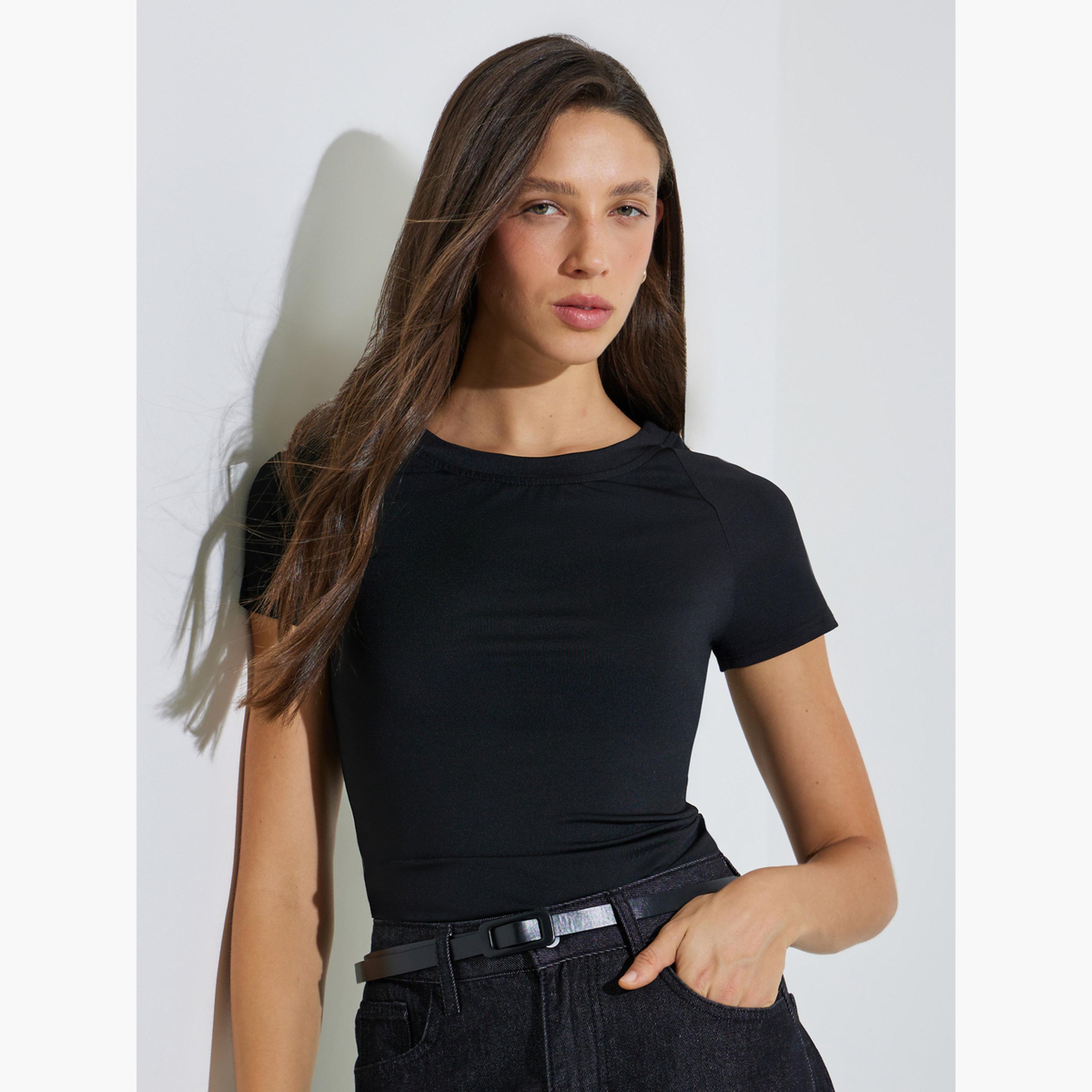 ستايلي - نيشيرت أسود بأكمام راجلان ضيقة-women-clothing-tshirts-image-3