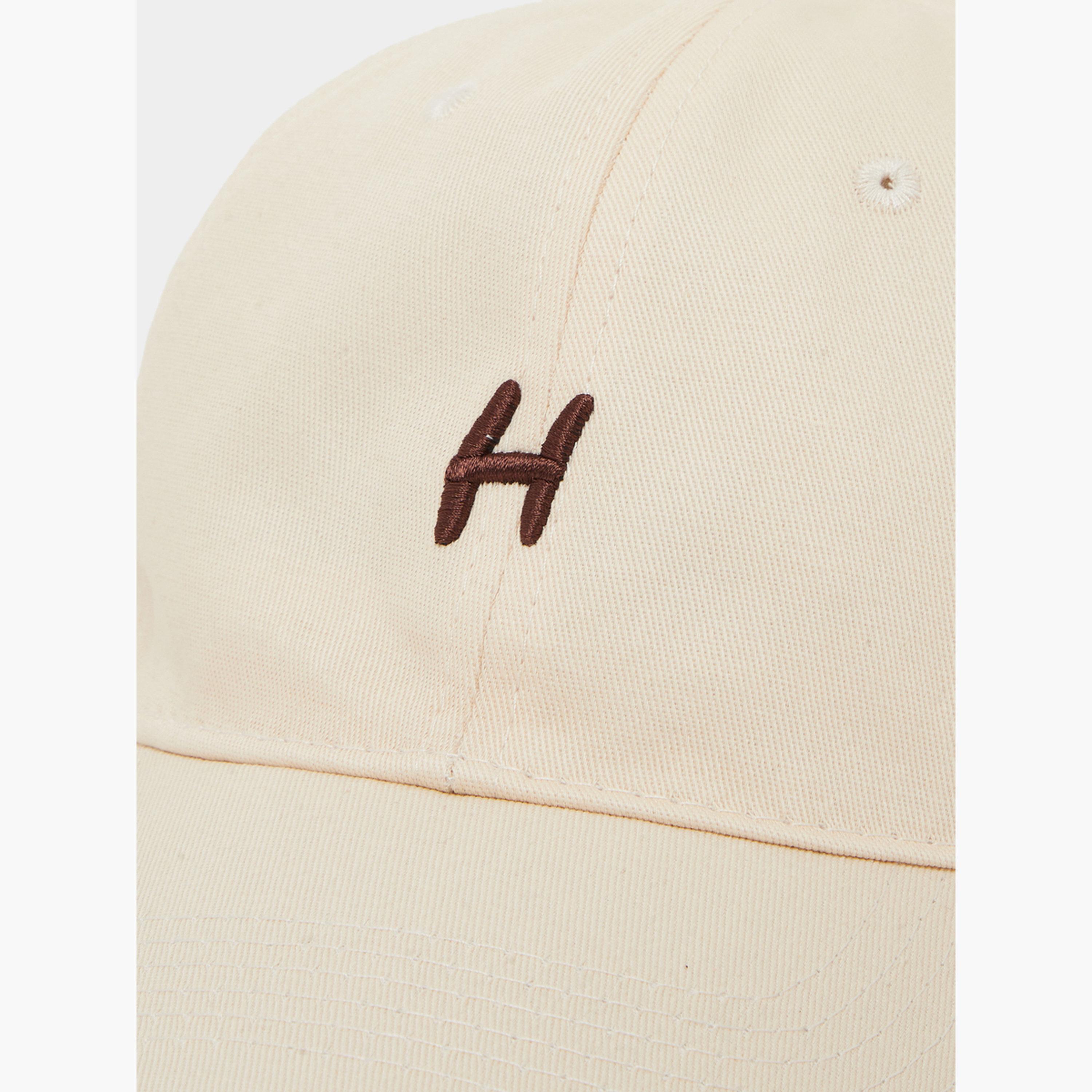 قبعة بيسبول مطرزة بحرف اتش-men-caps-image-2