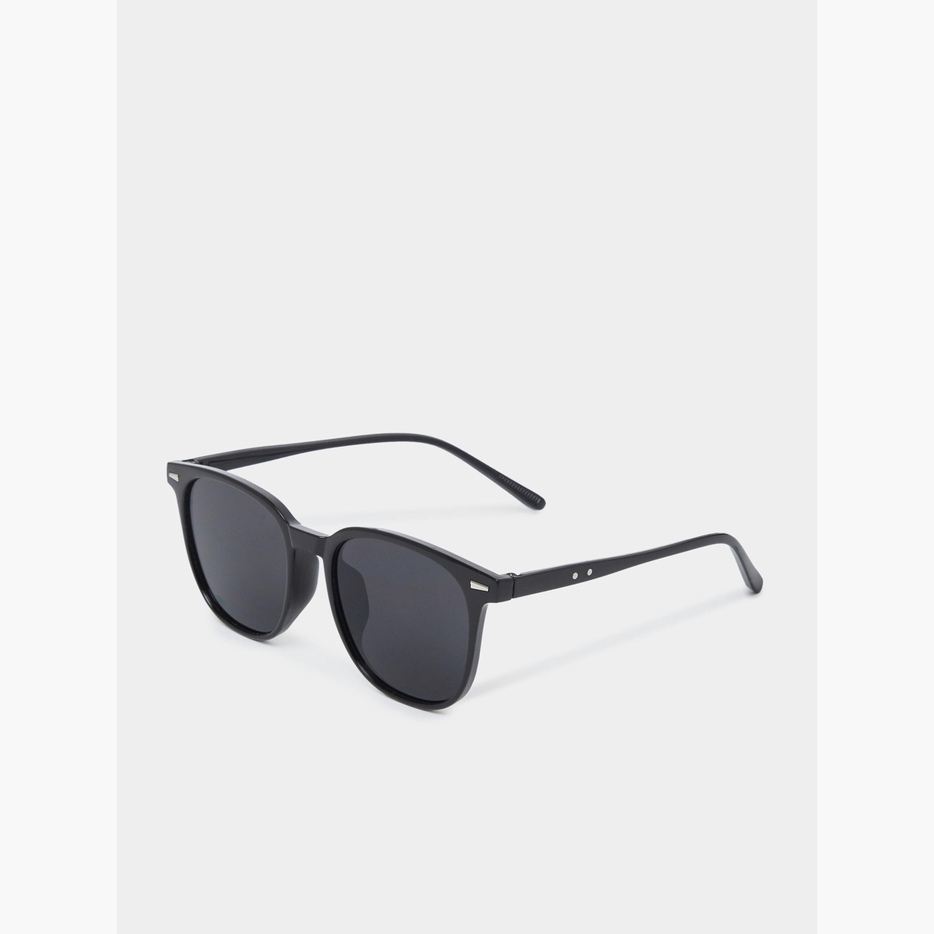 نظارة شمسية أسود وايفارير-men-sunglasses-image-1