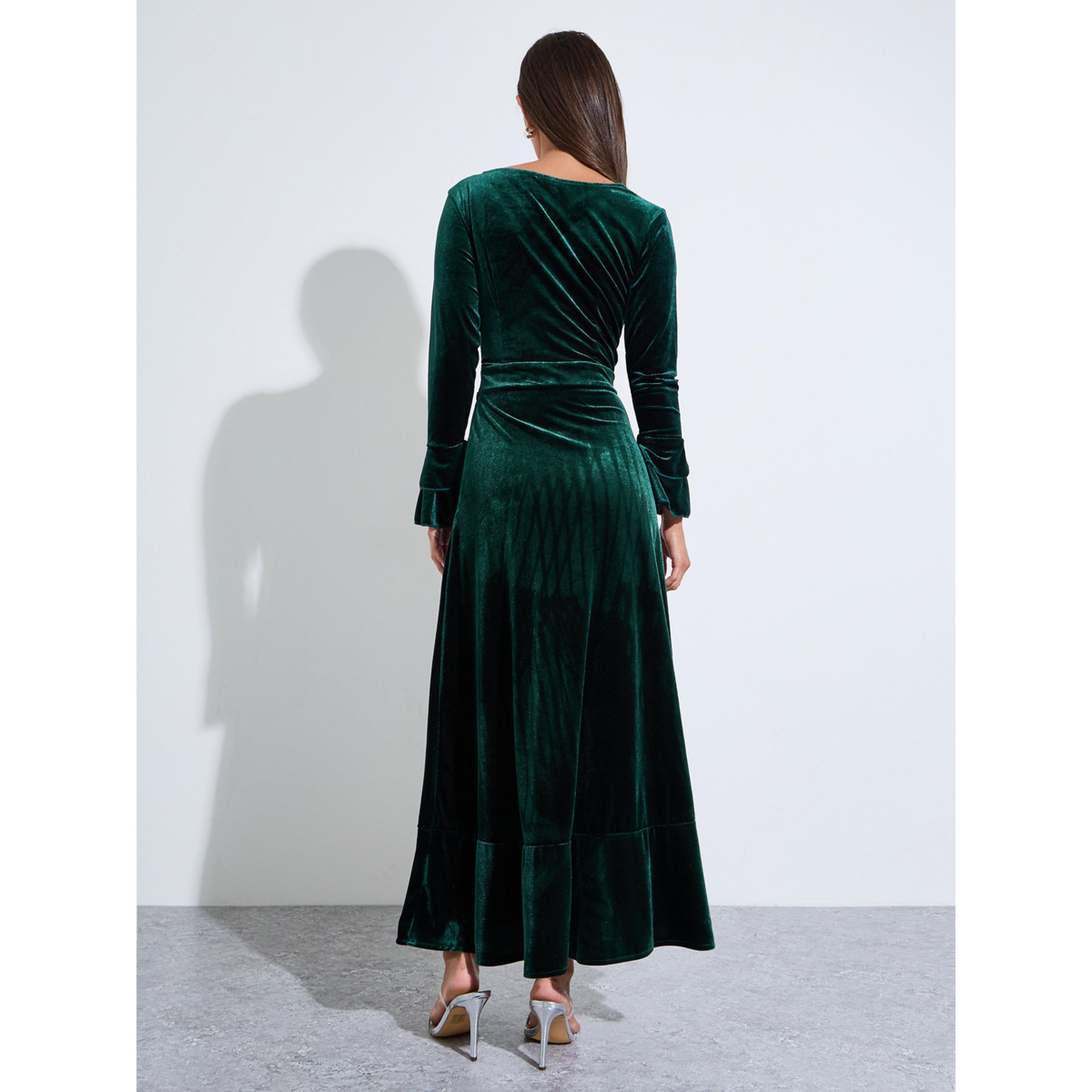 فستان طويل بحافة واسعة مخملي مزين بالراينستون على الخصر بلون أخضر-women-clothing-dresses-image-4