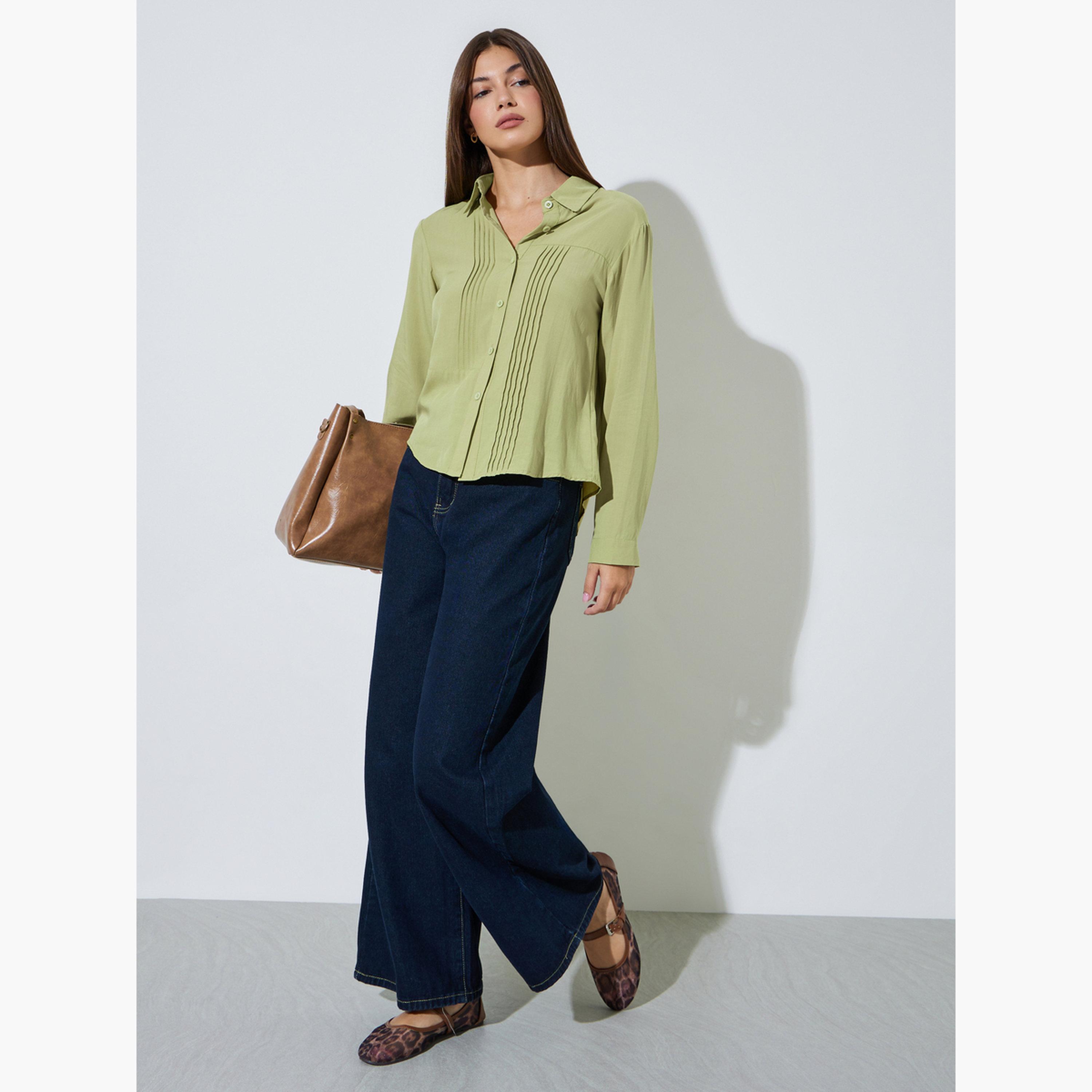 ستايلي - قميص أخضر بتفاصيل ثنيات دقيقة وقصة عادية-women-clothing-shirtsandblouses-shirts-image-2