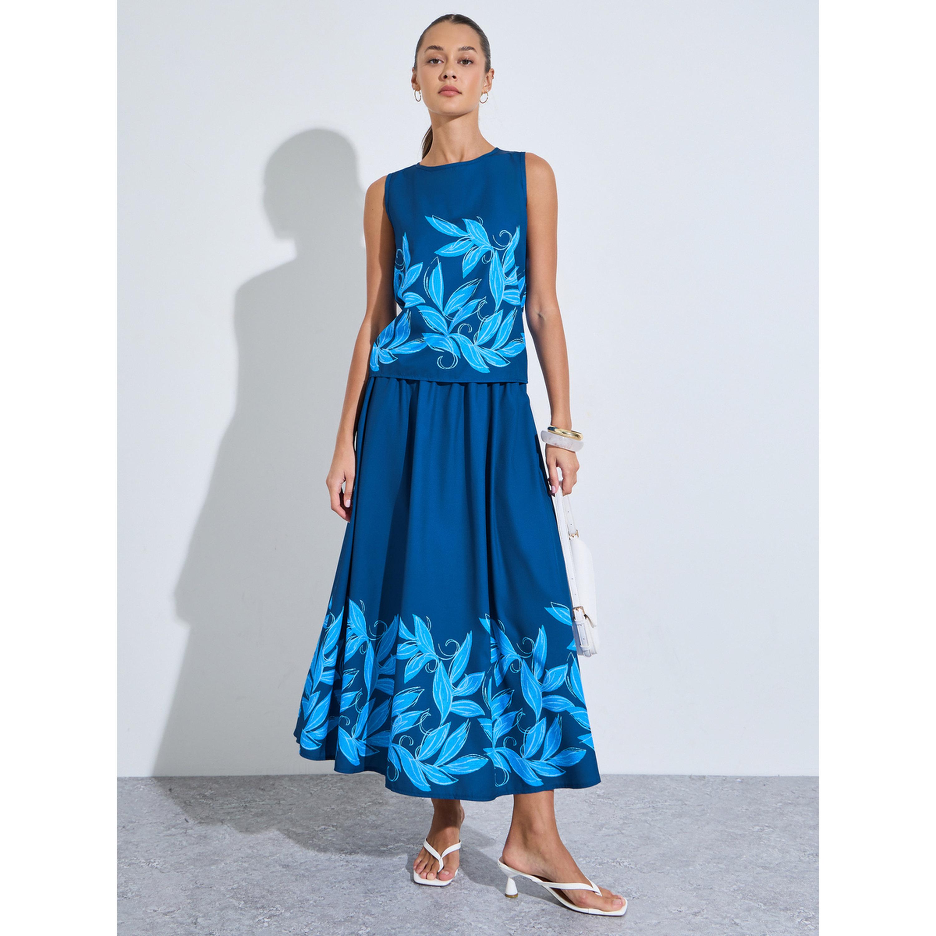 مجموعة من تنورة طويلة بحافة واسعة وبلوزة بدون أكمام بطبعة زهور باللون الأزرق-women-clothing-coordsets-image-1