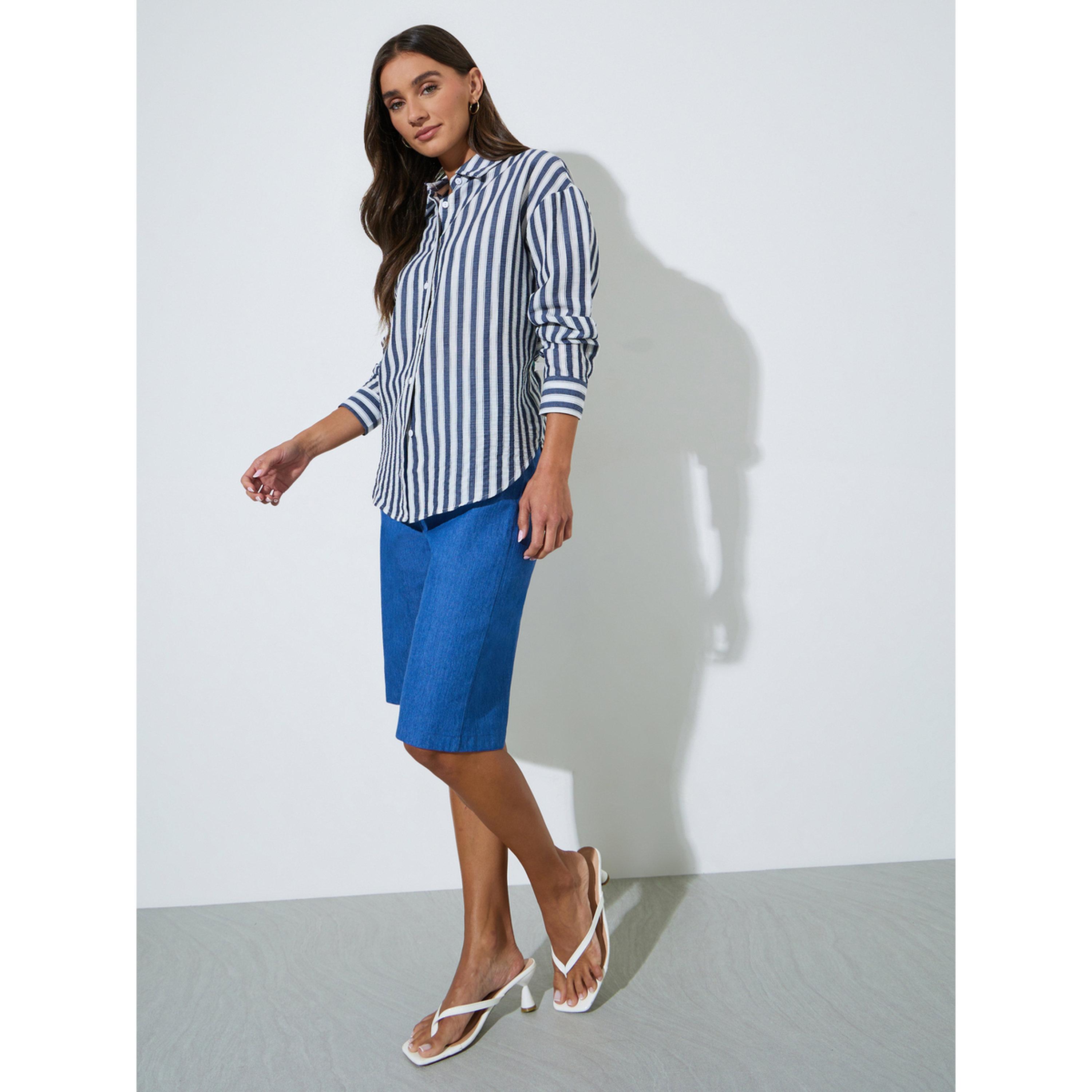 ستايلي - قميص  طويل مخطط باللون الأزرق الداكن بقصة واسعة-women-clothing-shirtsandblouses-shirts-image-2