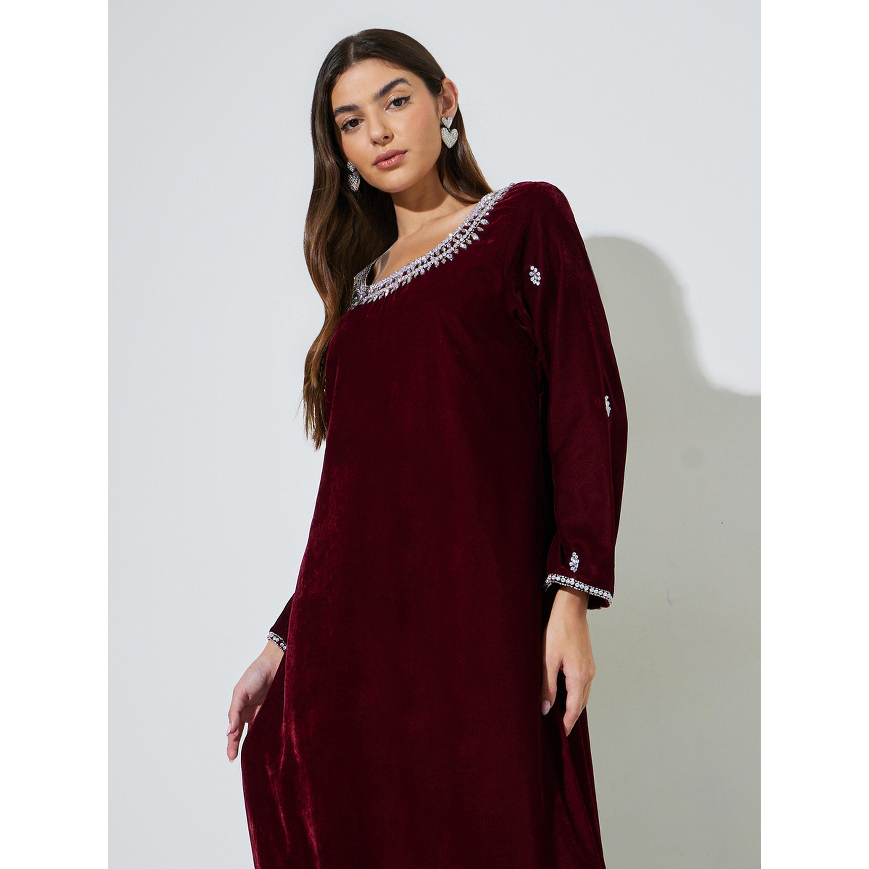 اميرة × ستايلي - جلابية مخملية مزينة بأحجار الراين بلون برغندي-women-arabicclothing-jalabiyas-image-2