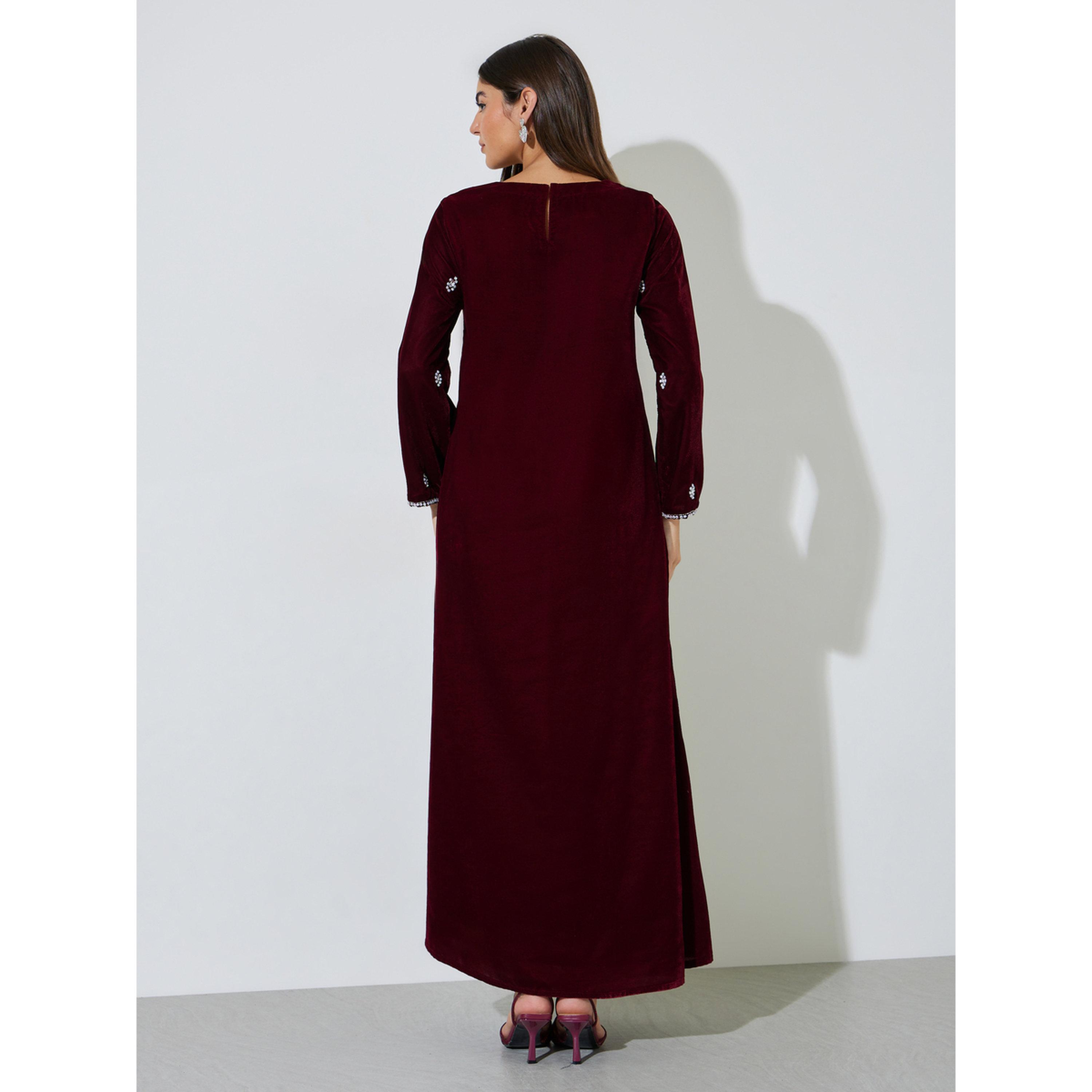 اميرة × ستايلي - جلابية مخملية مزينة بأحجار الراين بلون برغندي-women-arabicclothing-jalabiyas-image-3