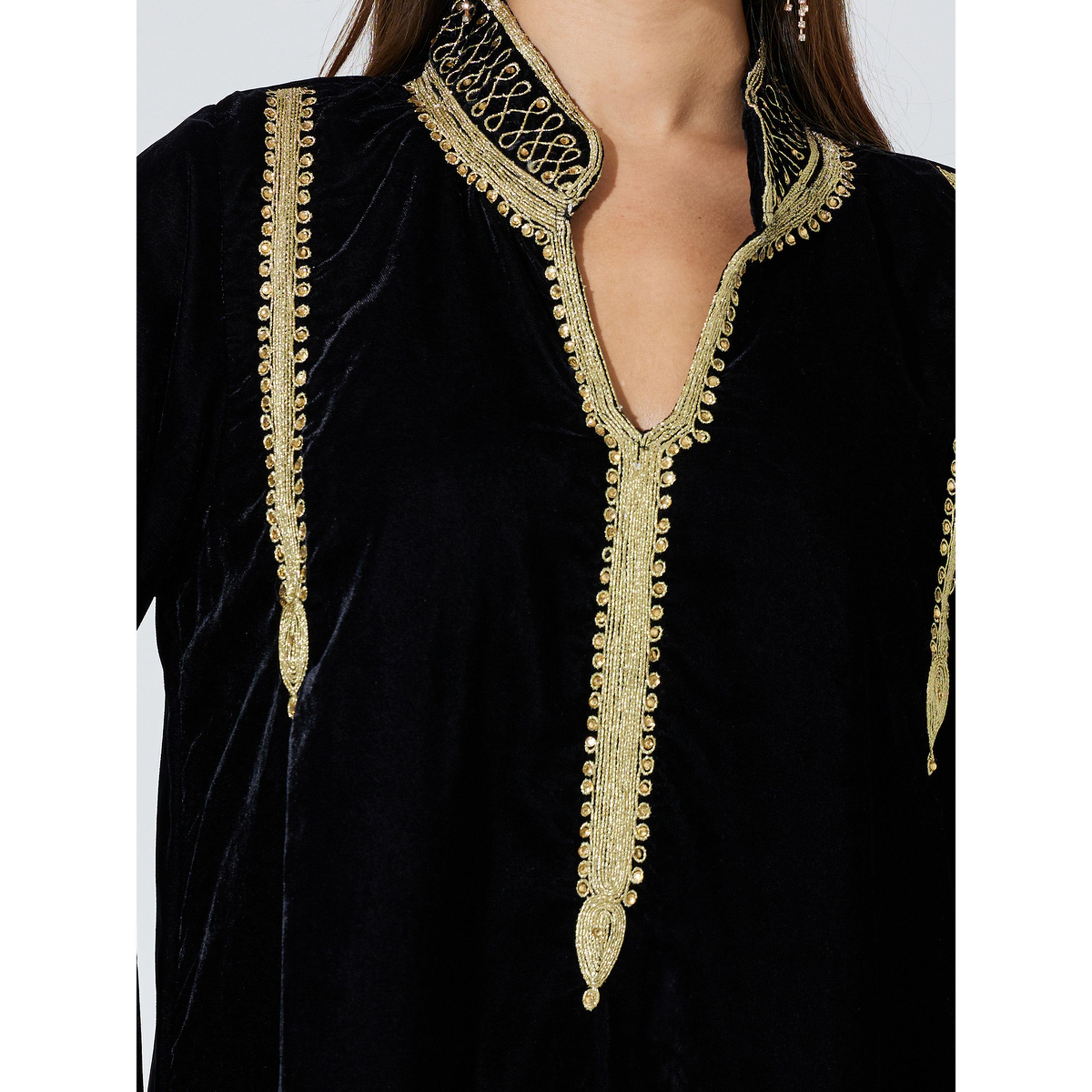 Amirah X Styli Black Embroidered Stand Collar Velvet Maxi Jalabiya-women-arabicclothing-jalabiyas-image-4