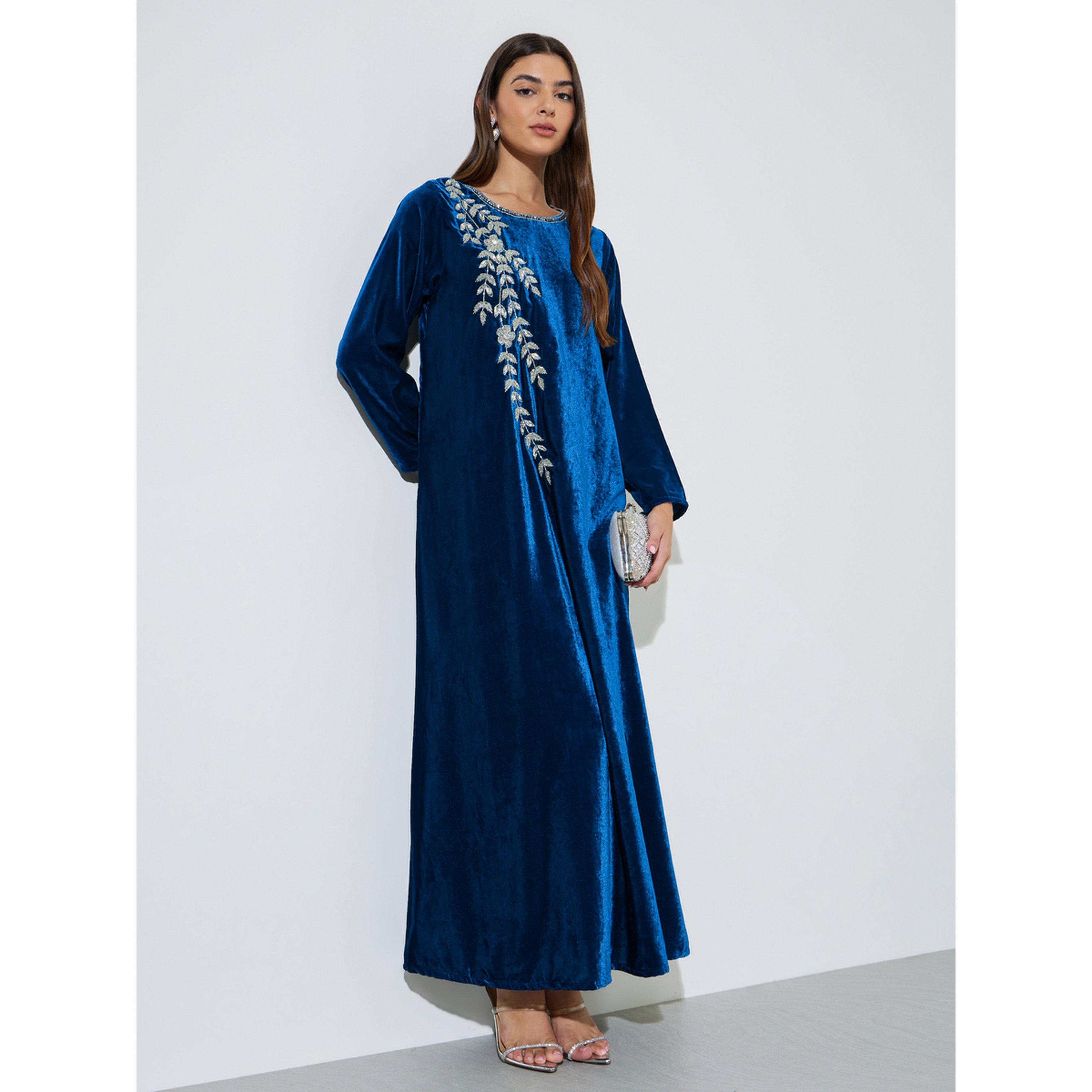 Amirah X Styli Blue Long Sleeves Velvet Jalabiya with Intricate Hand Embroidery-women-arabicclothing-jalabiyas-image-3