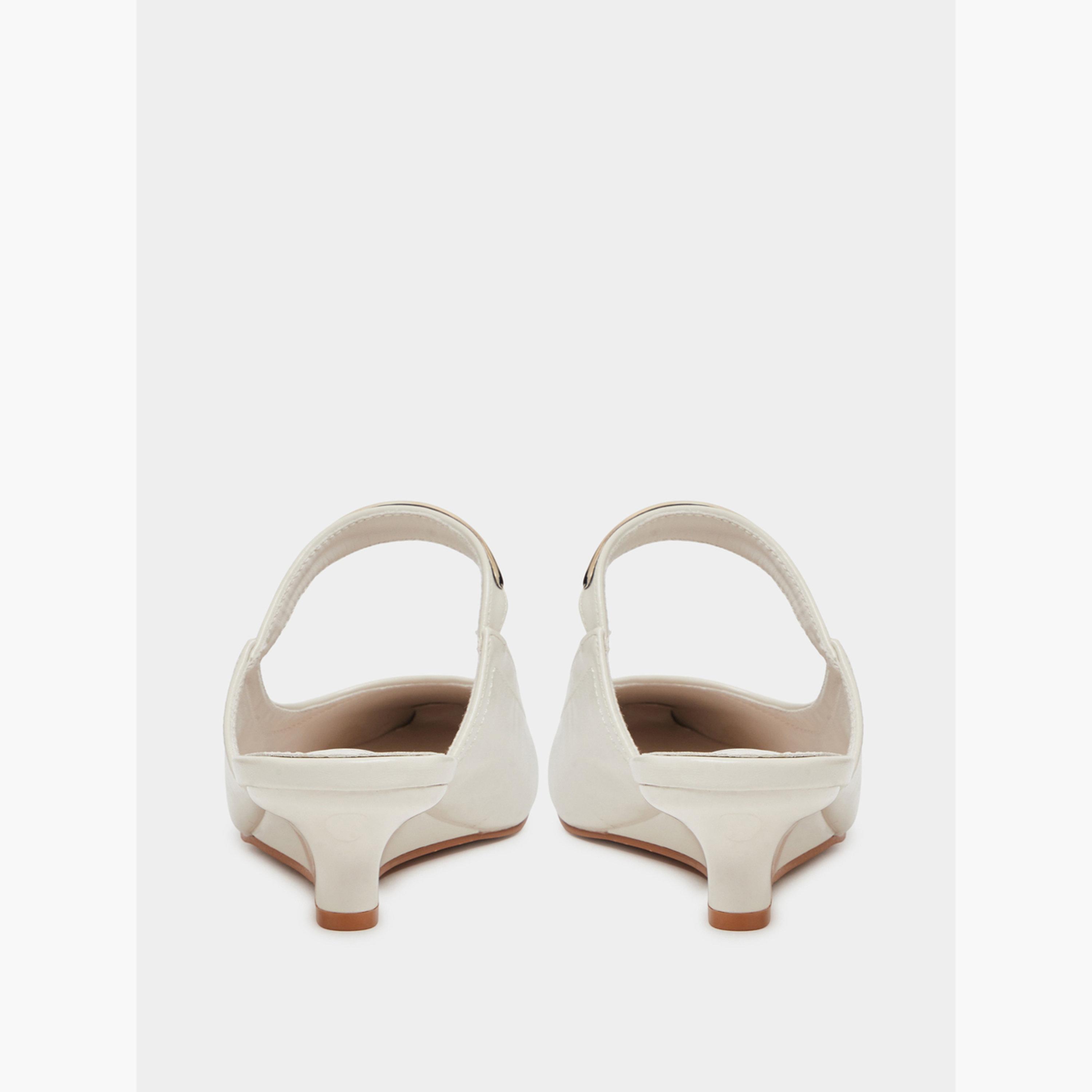 حذاء ميولز بمقدمة مدببة وشريط معدني-women-shoes-heels-image-6
