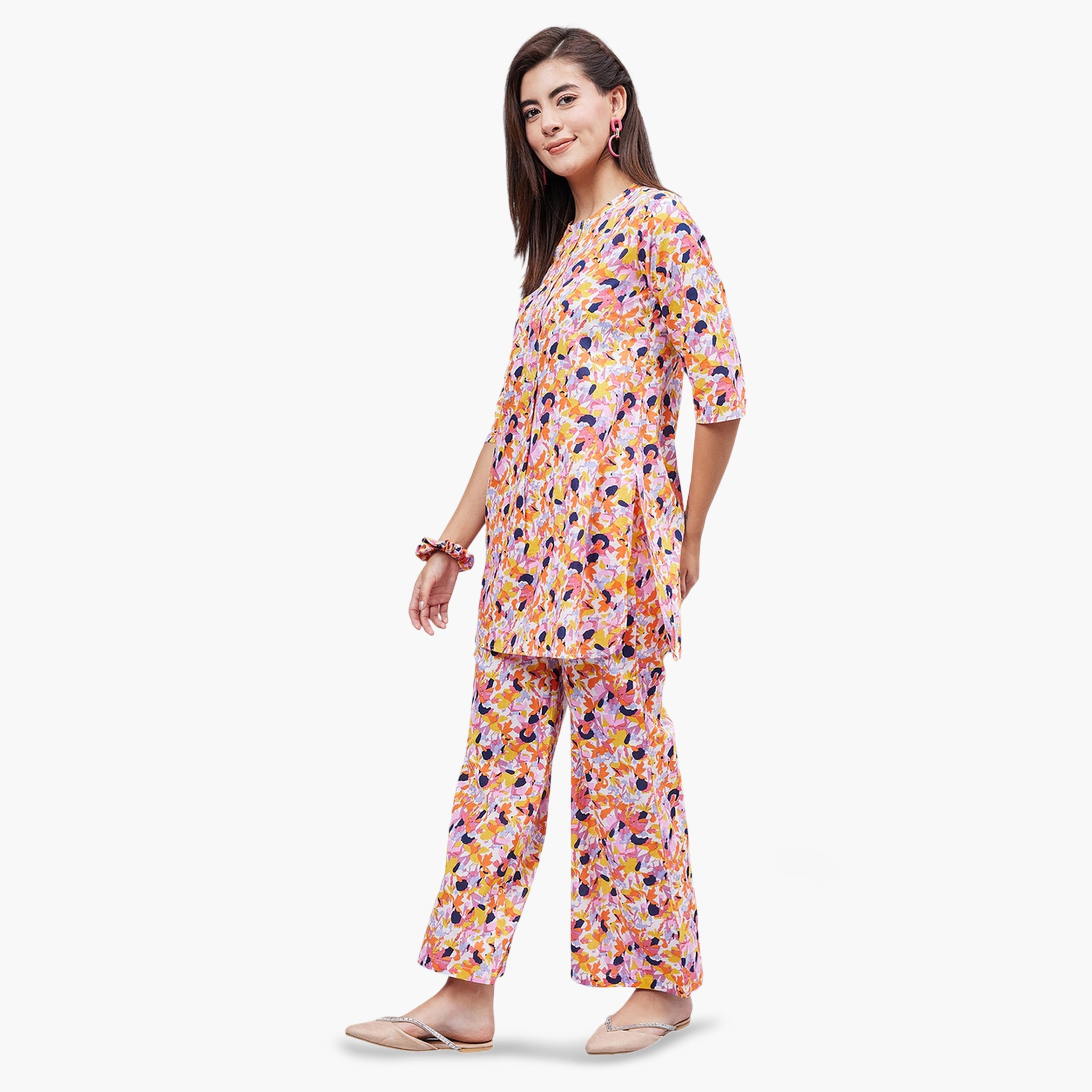 طقم منسق من بنطال وتونيك طويل بطبعة كاملة-women-clothing-coordsets-image-2