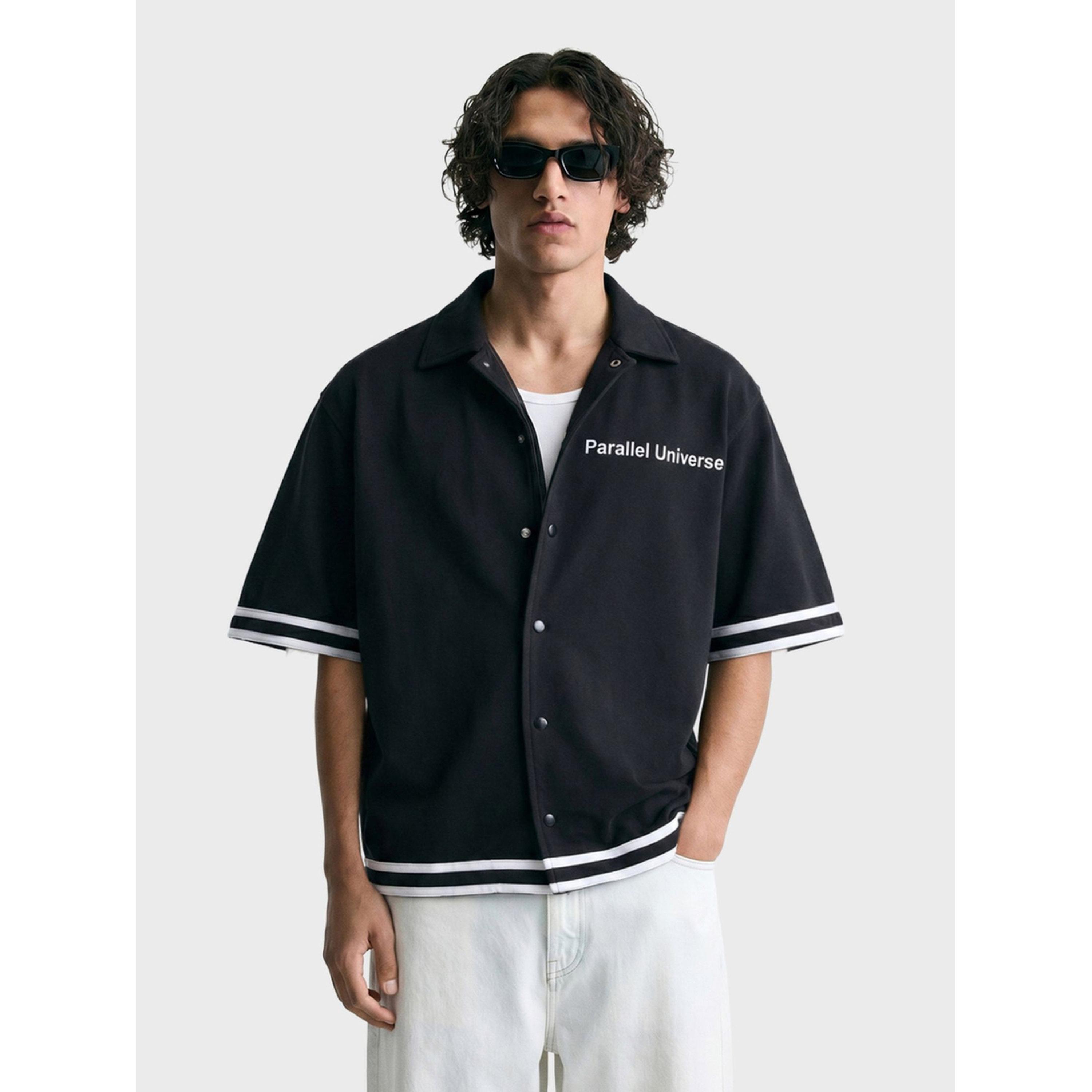 قميص مطرز بياقة بولو وقصة بوكسي للرجال-men-clothing-shirts-image-1