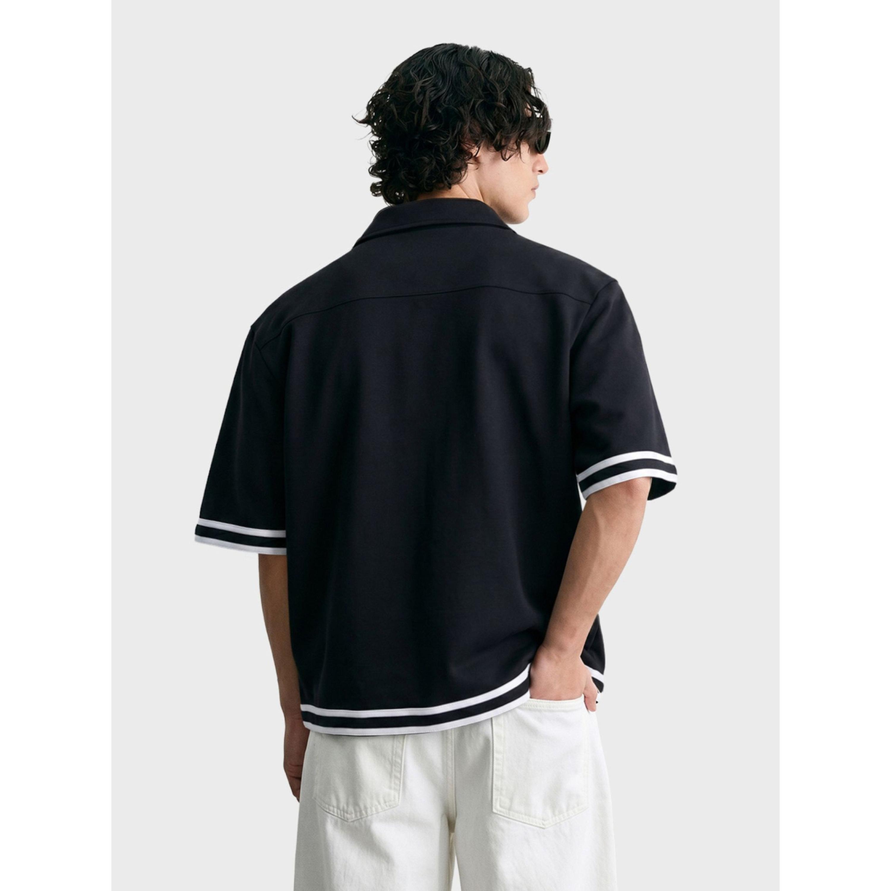 قميص مطرز بياقة بولو وقصة بوكسي للرجال-men-clothing-shirts-image-3