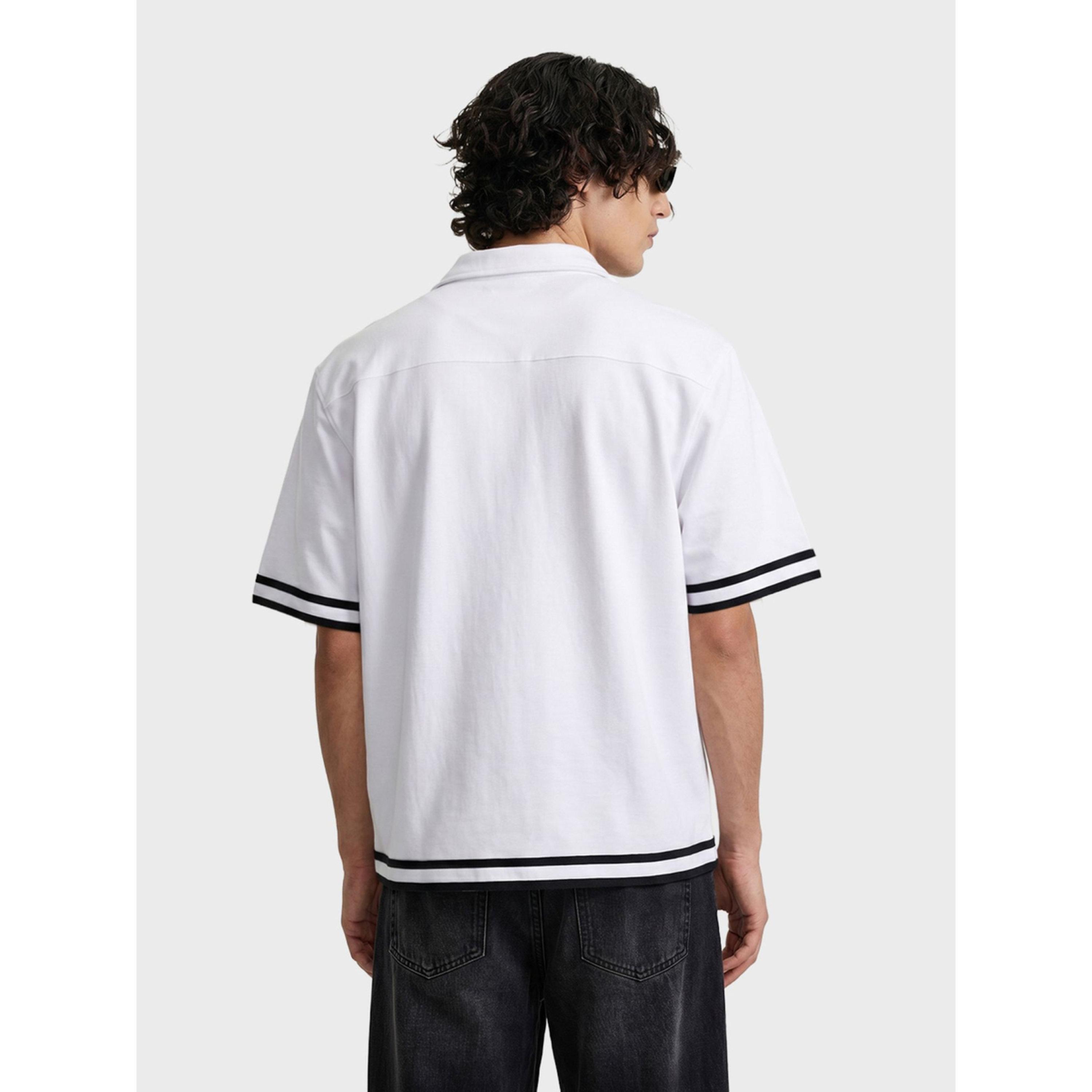 قميص مطرز بياقة بولو وقصة بوكسي للرجال-men-clothing-shirts-image-3