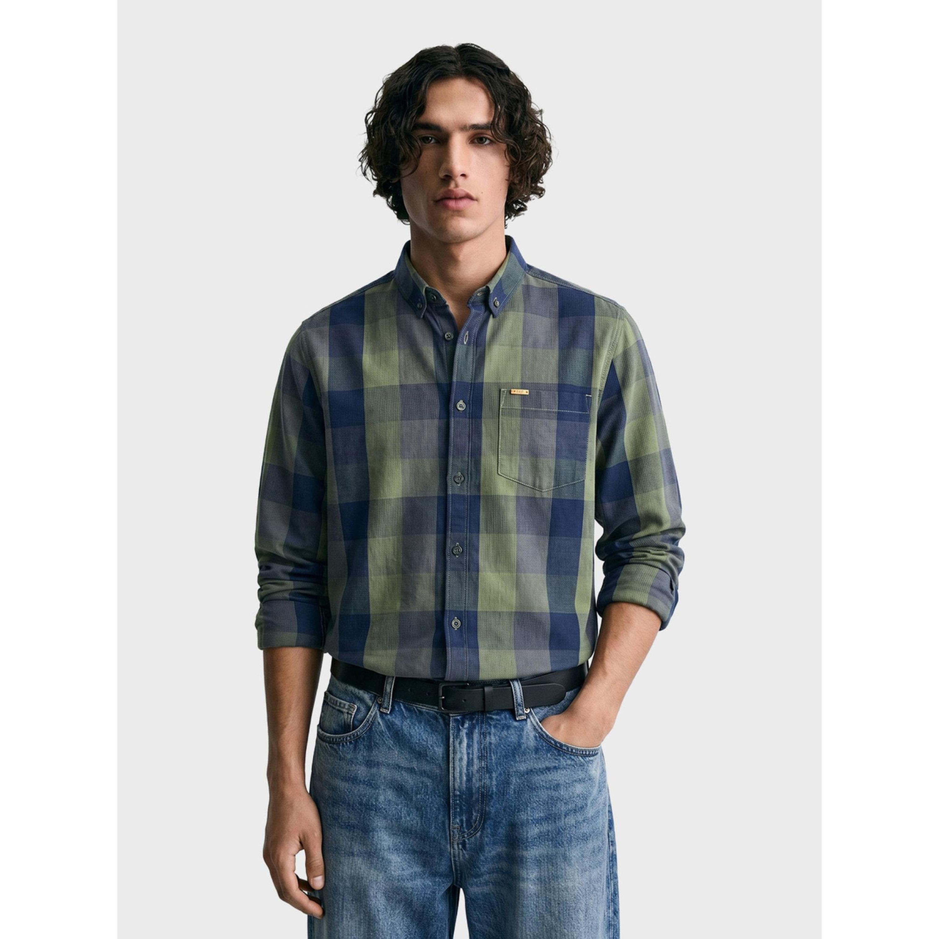 قميص كاجوال بطبعة مربعات بقصة ضيقة وياقة بأزرار للرجال-men-clothing-shirts-image-1