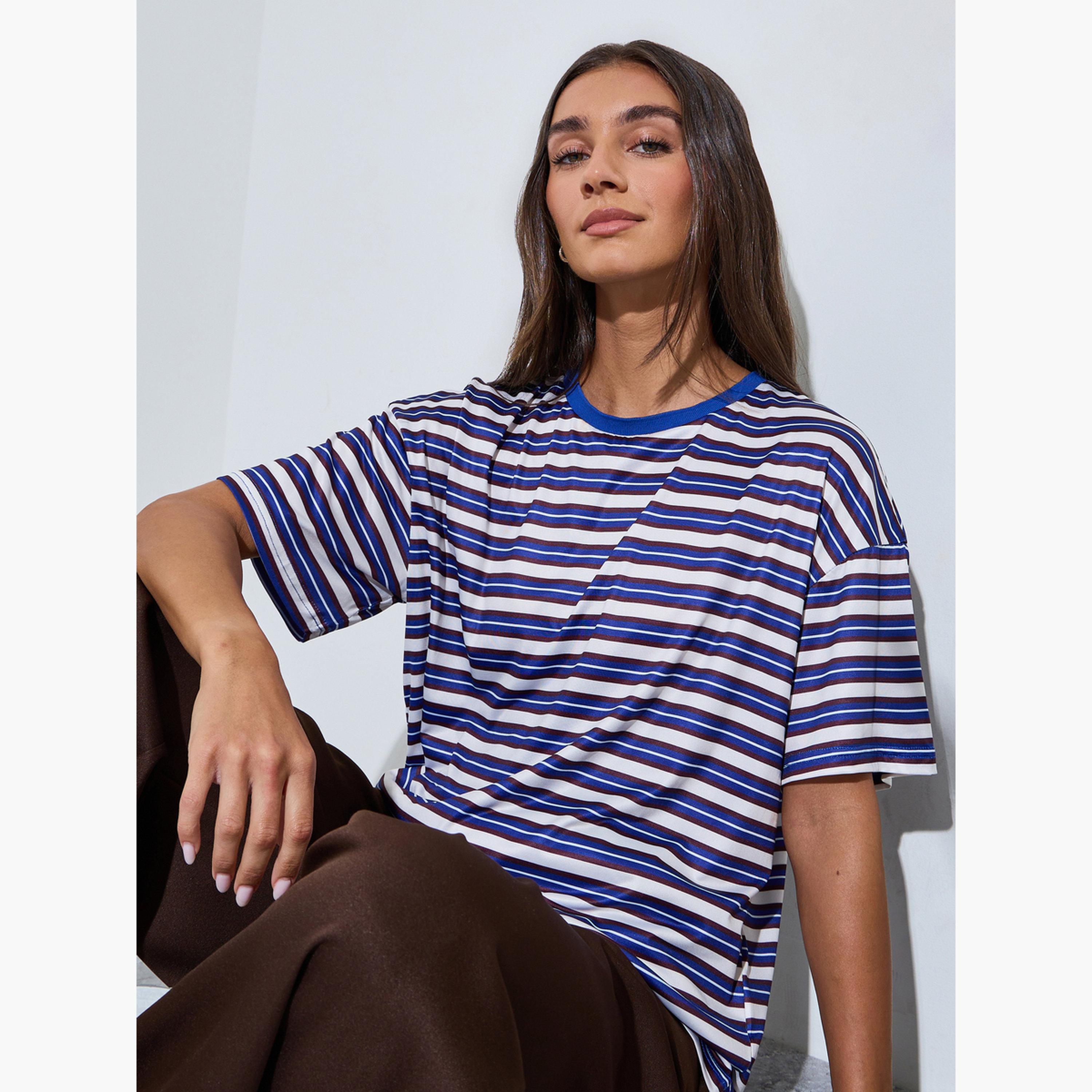 تيشيرت واسع بكتف منسدل ونمط مخطط-women-clothing-tshirts-image-3