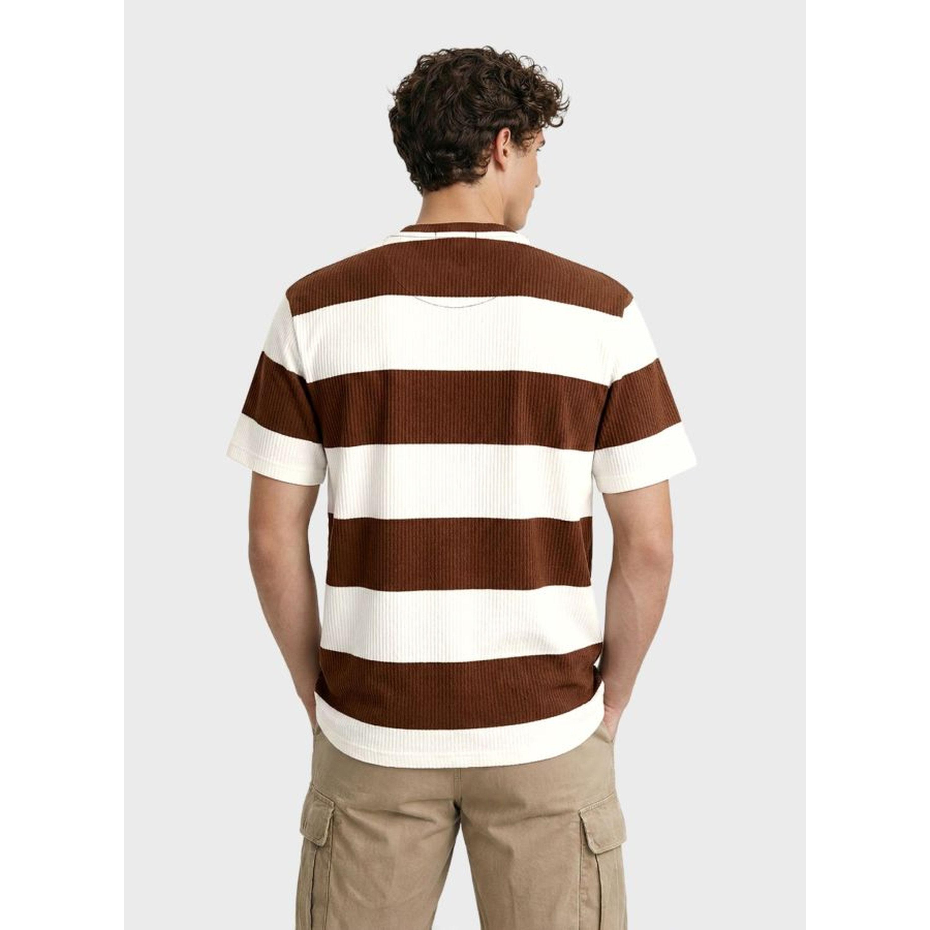 The Indian Garage Co X Styli Men Relaxed Fit Badges Crew Neck T-Shirt-men-clothing-tshirtsandpolos-tshirts-image-2