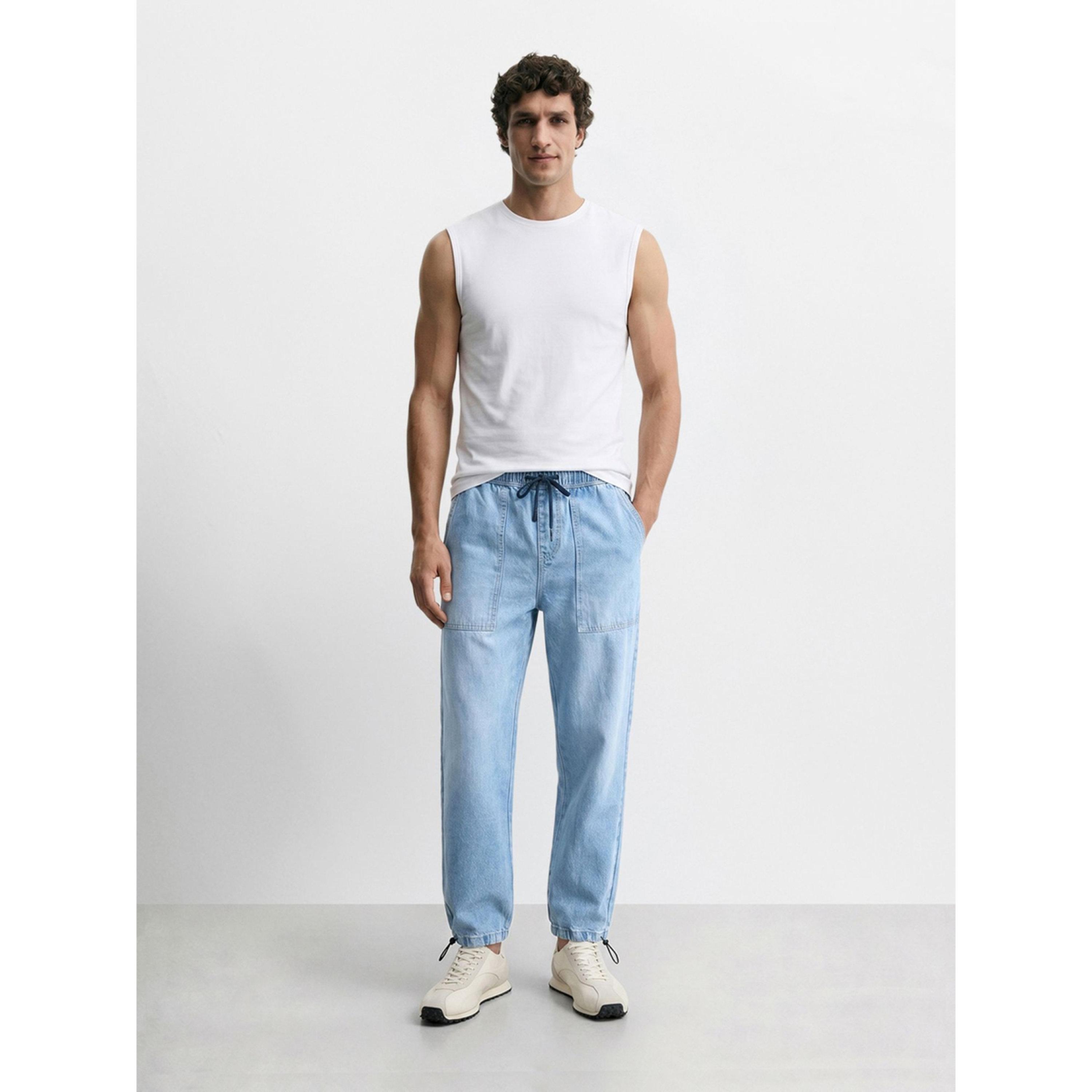 جينز جوغر سادة بقصة مريحة للرجال-men-clothing-jeans-image-2