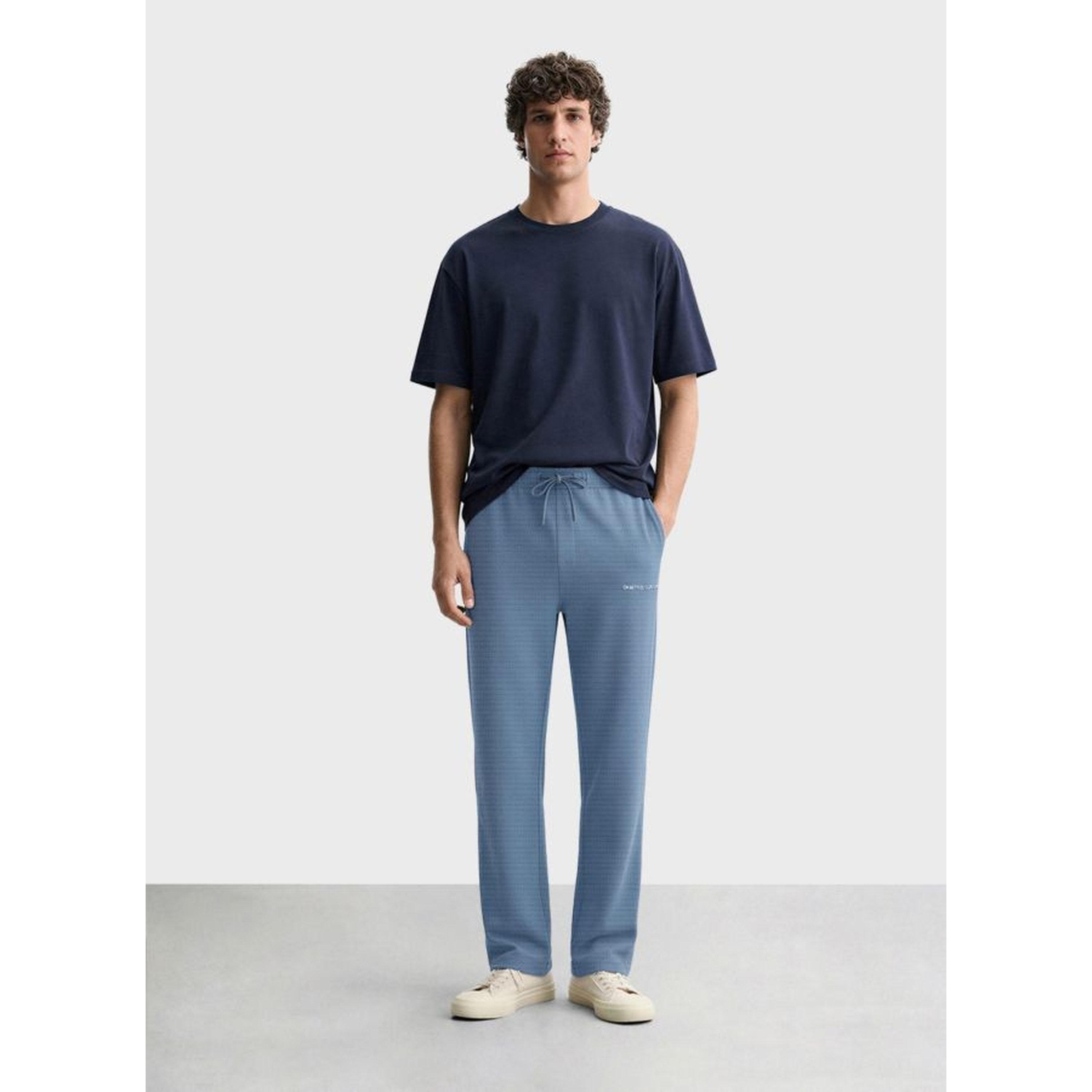 جوغر بتفاصيل بارزة الملمس وقصة مستقيمة مريحة وخصر متوسط-men-clothing-joggers-image-2