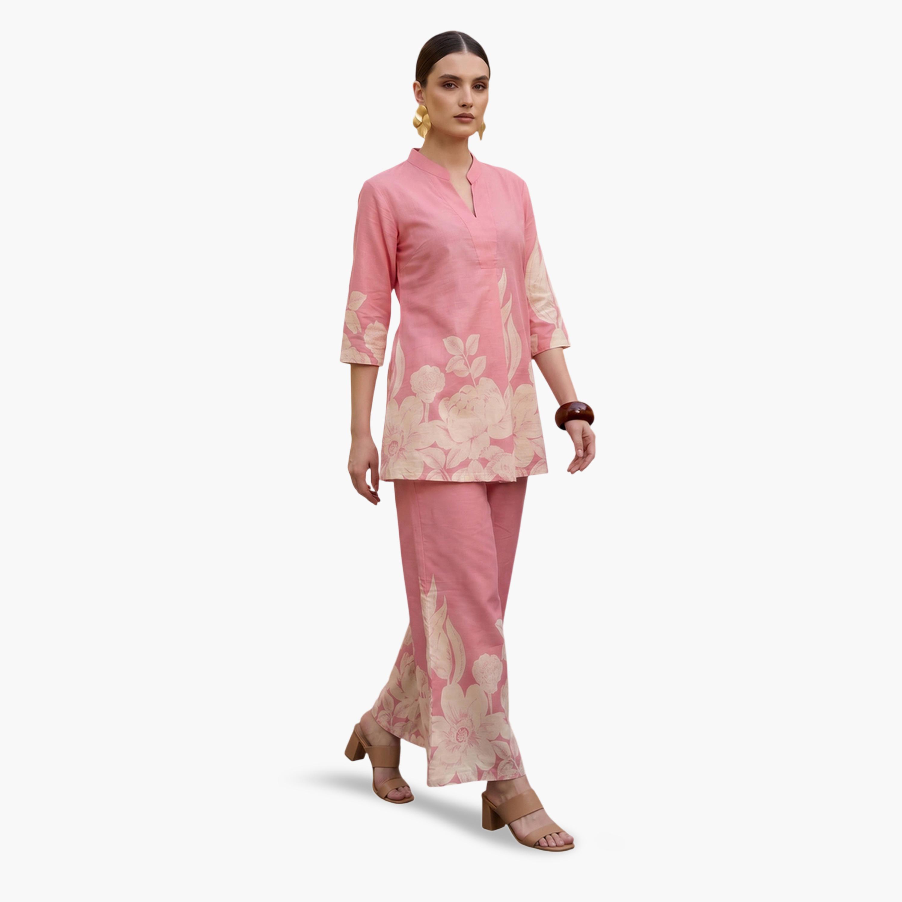 طقم منسق من بنطال وتونيك بطبعة أزهار باللون الوردي-women-clothing-coordsets-image-3