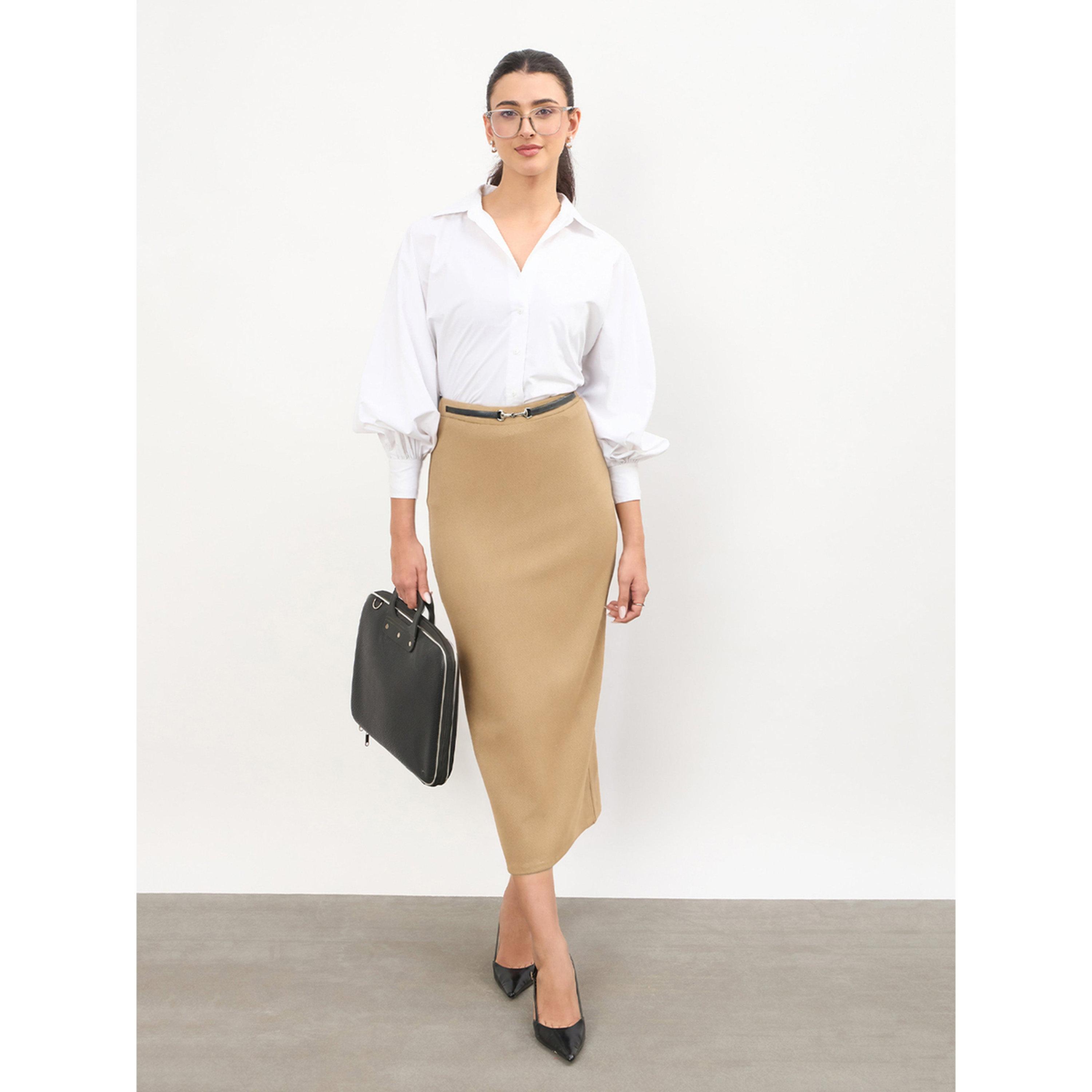 تنورة بقصة مستقيمة بفتحة خلفية وتفاصيل معدنية أماما لون بني-women-clothing-skirts-image-2