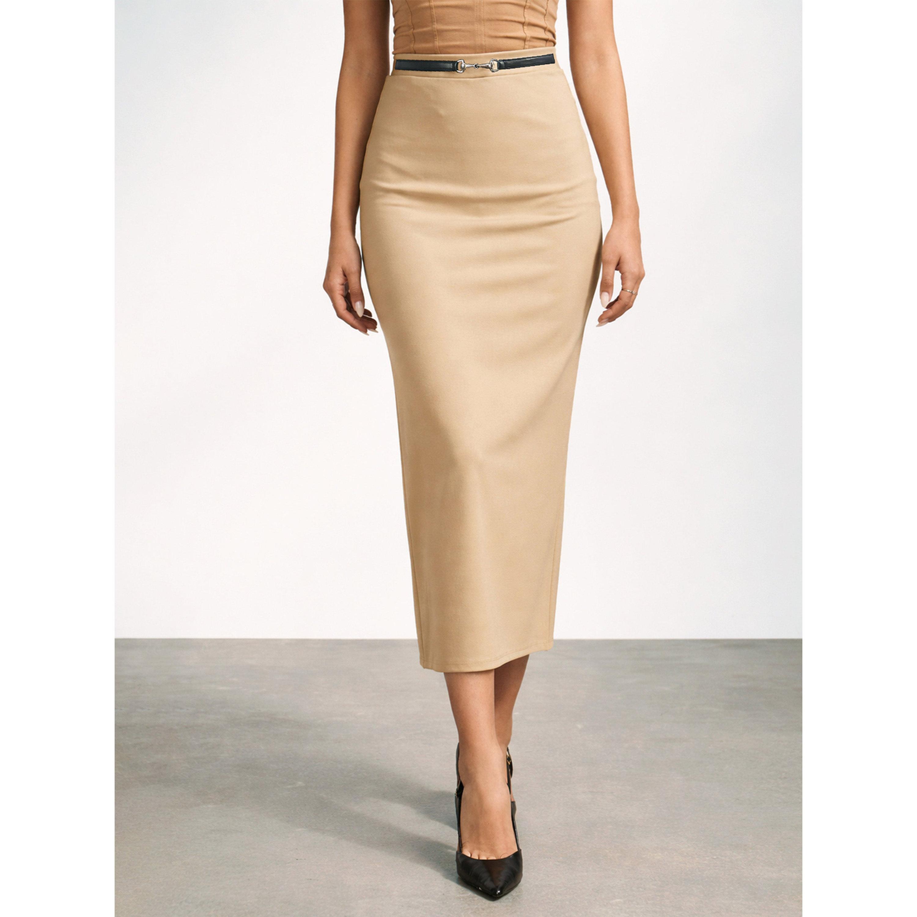 تنورة بقصة مستقيمة بفتحة خلفية وتفاصيل معدنية أماما لون بني-women-clothing-skirts-image-6