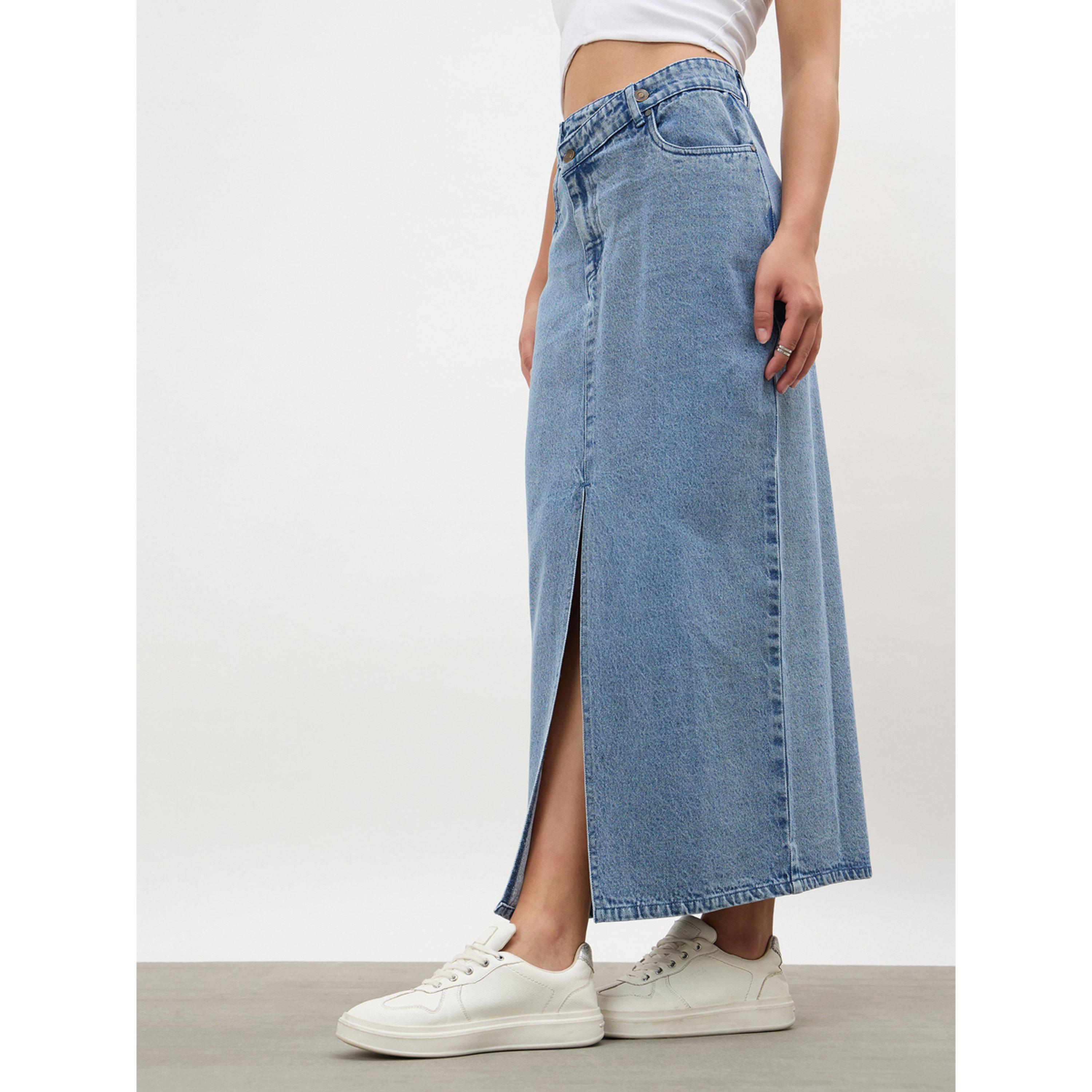 تنورة دنيم طويلة بفتحة أمامية وخصر غير متماثل لون أزرق-women-clothing-skirts-image-3