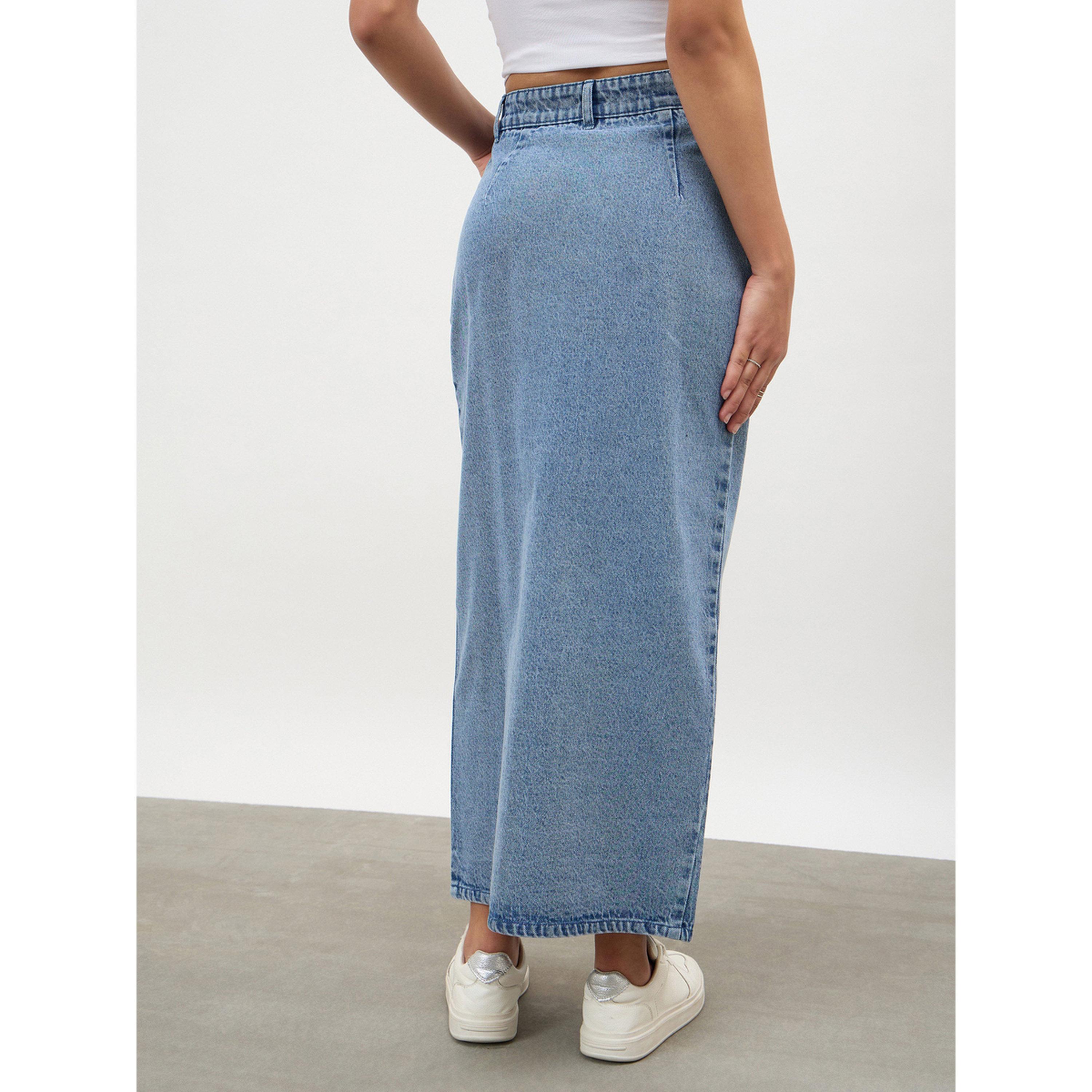 تنورة دنيم طويلة بفتحة أمامية وخصر غير متماثل لون أزرق-women-clothing-skirts-image-5