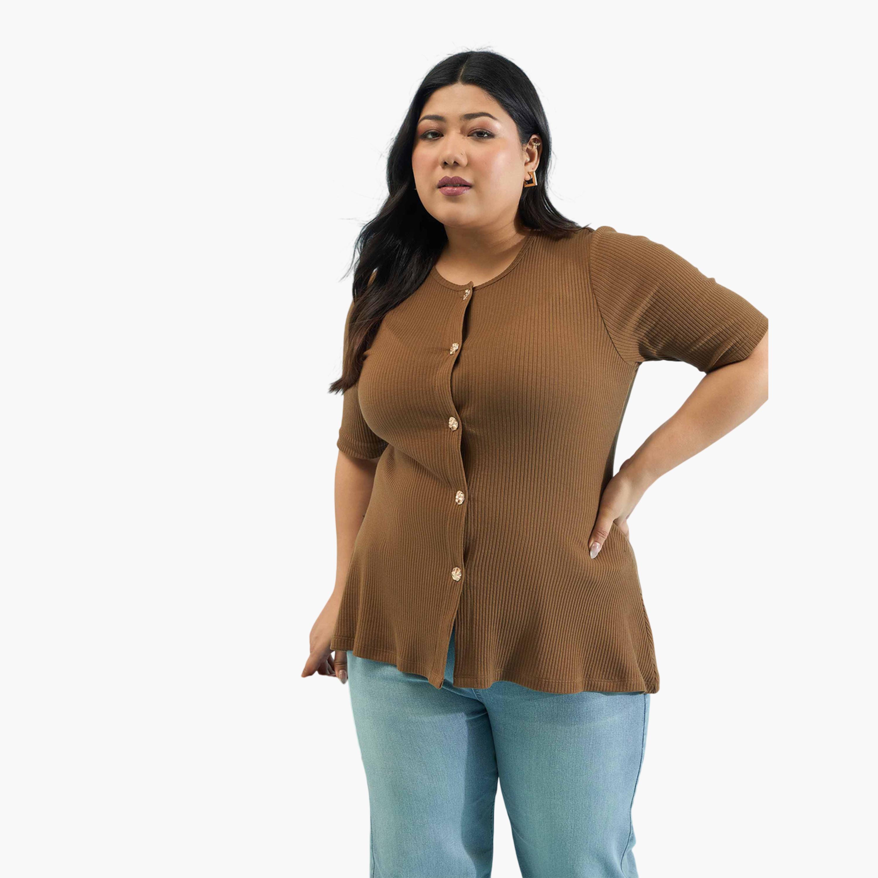 بلوزة بيبلوم بمقاس كبير بنية مضلعة بأزرار-women-clothing-plussize-shirtsandblouses-blouses-image-4