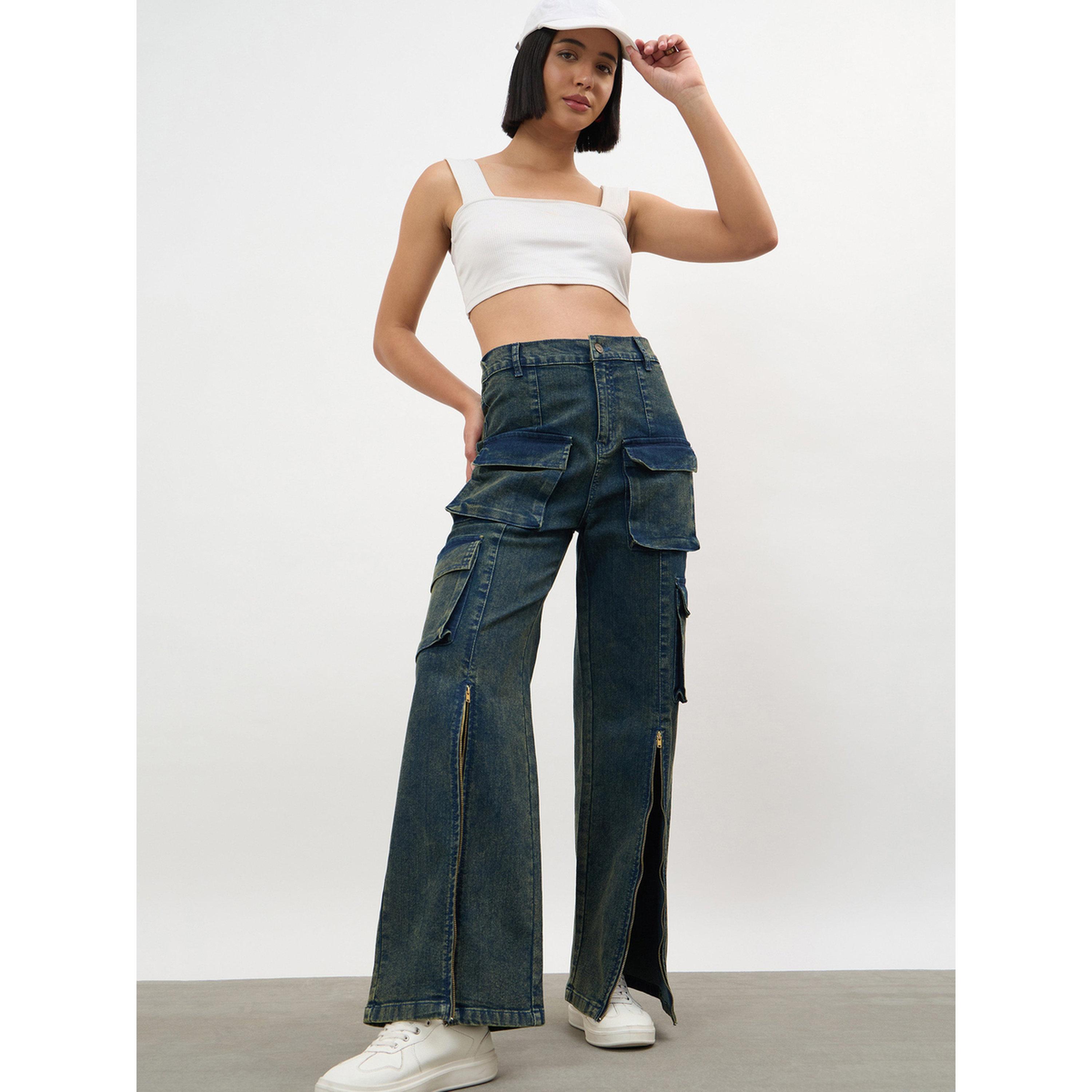 جينز كارجو بقصة مستقيمة وسحاب عند الحافة ومغسول حمضياً باللون الكحلي-women-clothing-jeans-image-2