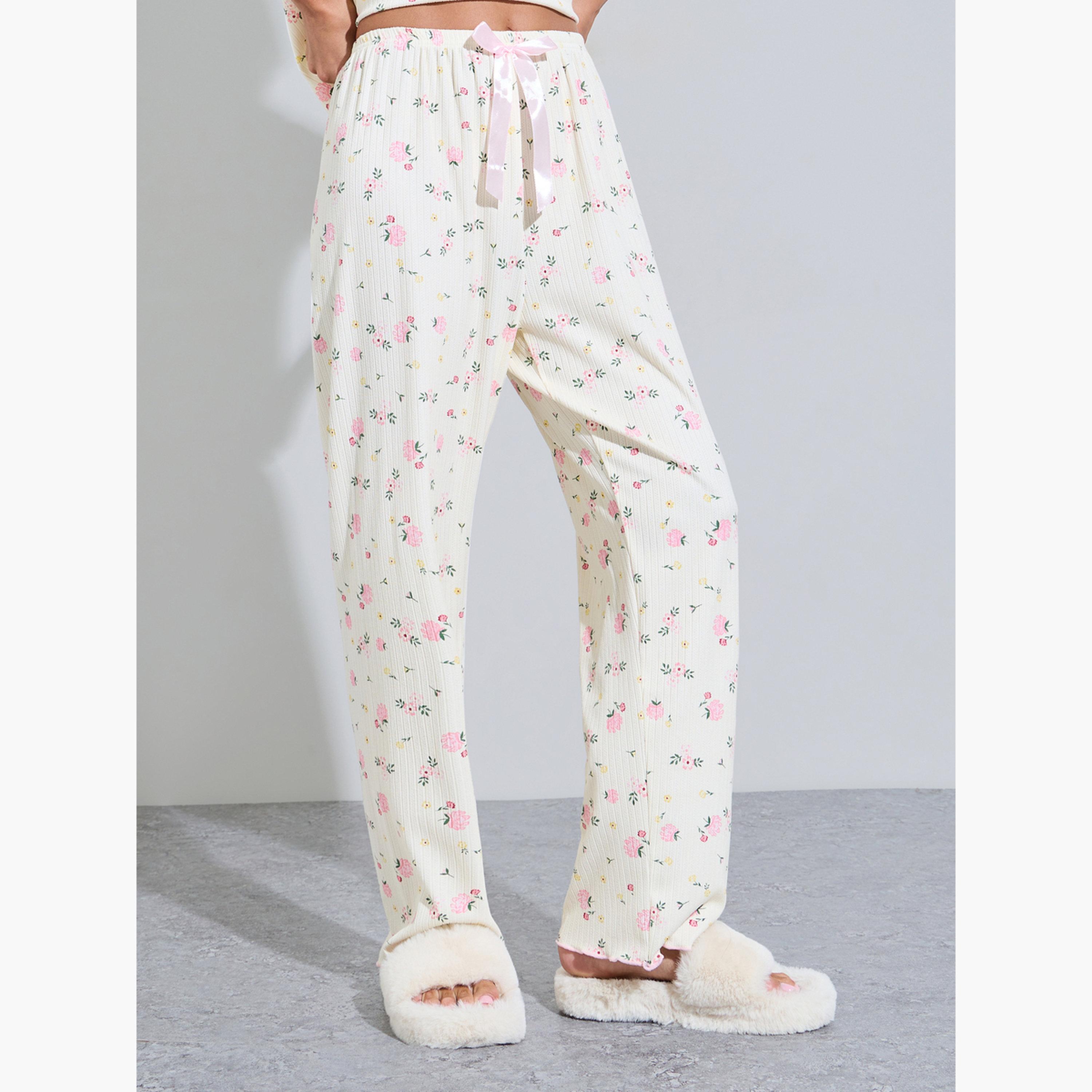 ستايلي - طقم بيجاما وبلوزة بلون كريمي بنقشة زهور-women-clothing-nightwear-pyjamas-longsets-image-4