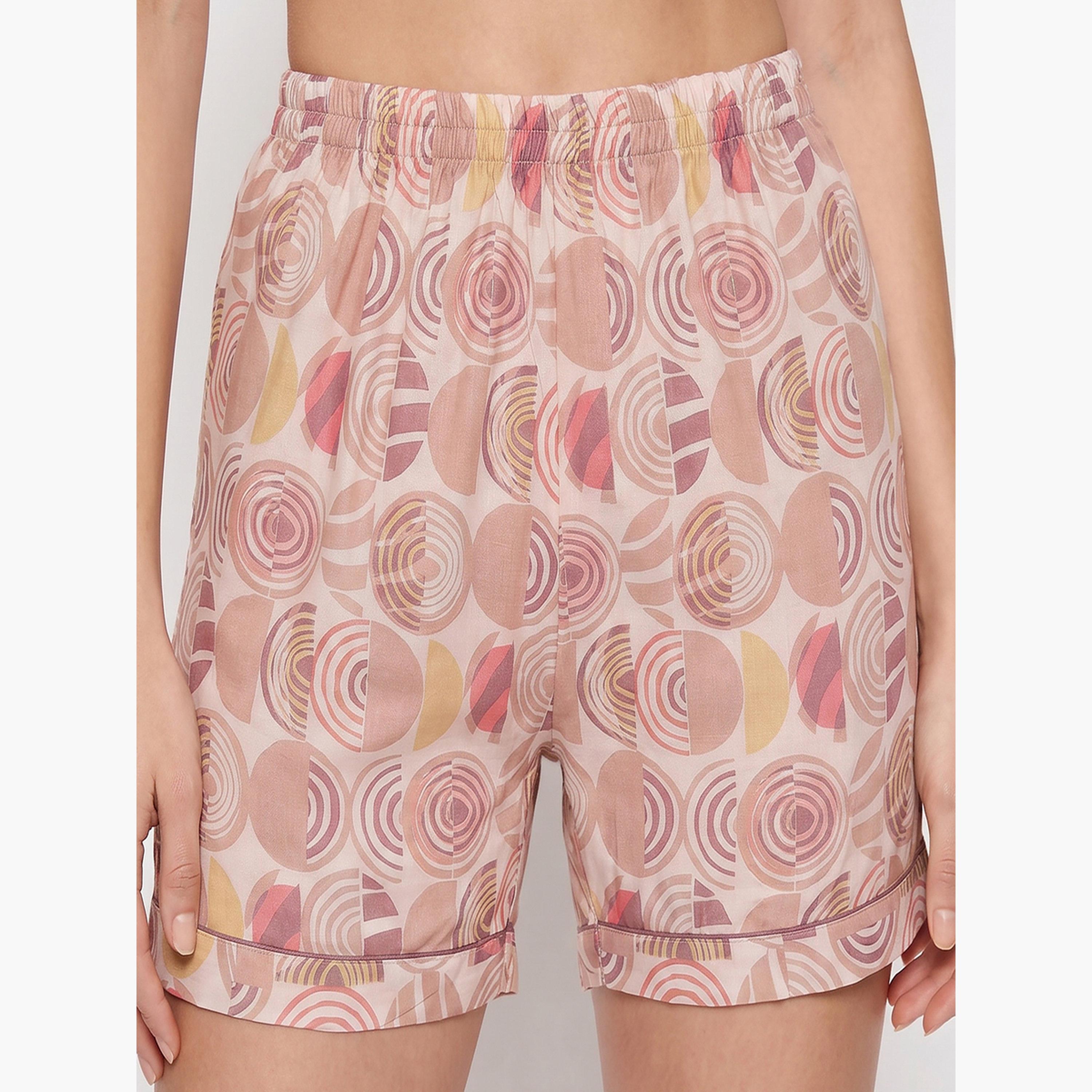 مجموعة من شورت وقميص بطبعات هندسية-women-clothing-nightwear-pyjamas-shortsets-image-6