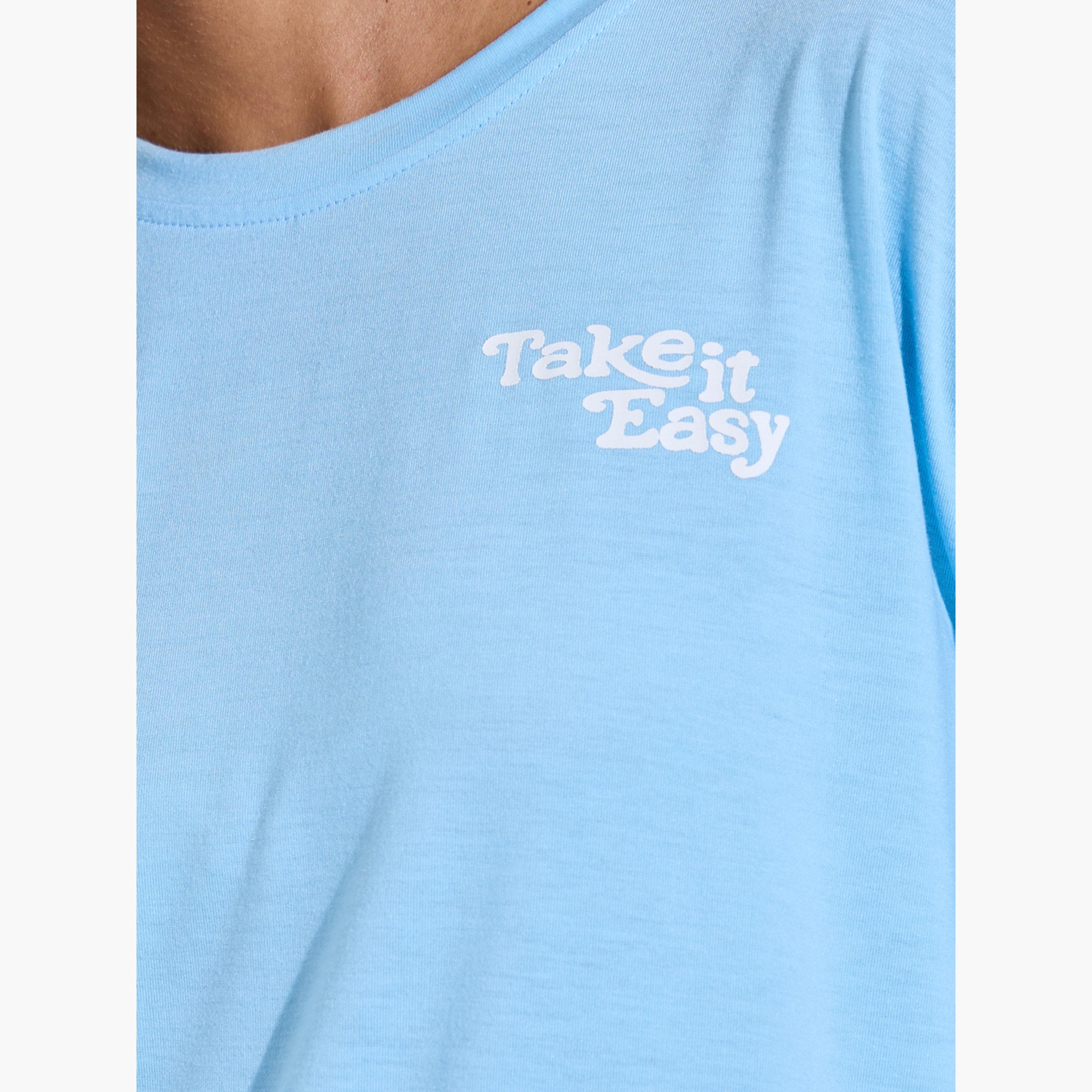 تيشيرت واسع بأكمام قصيرة وطبعة شعار لون أزرق-women-clothing-tshirts-image-4