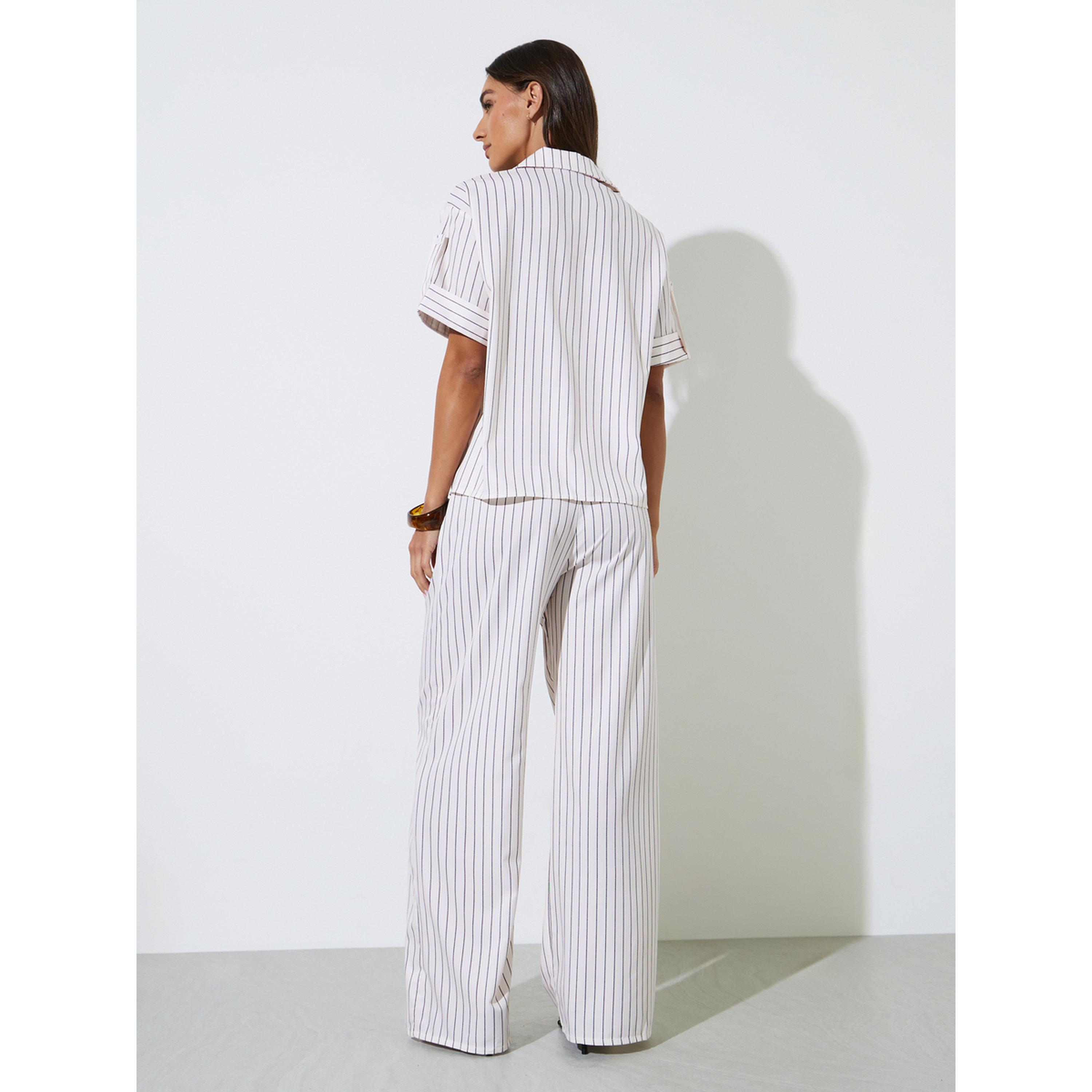 طقم منسق من بنطال وقميص مخطط-women-clothing-coordsets-image-3