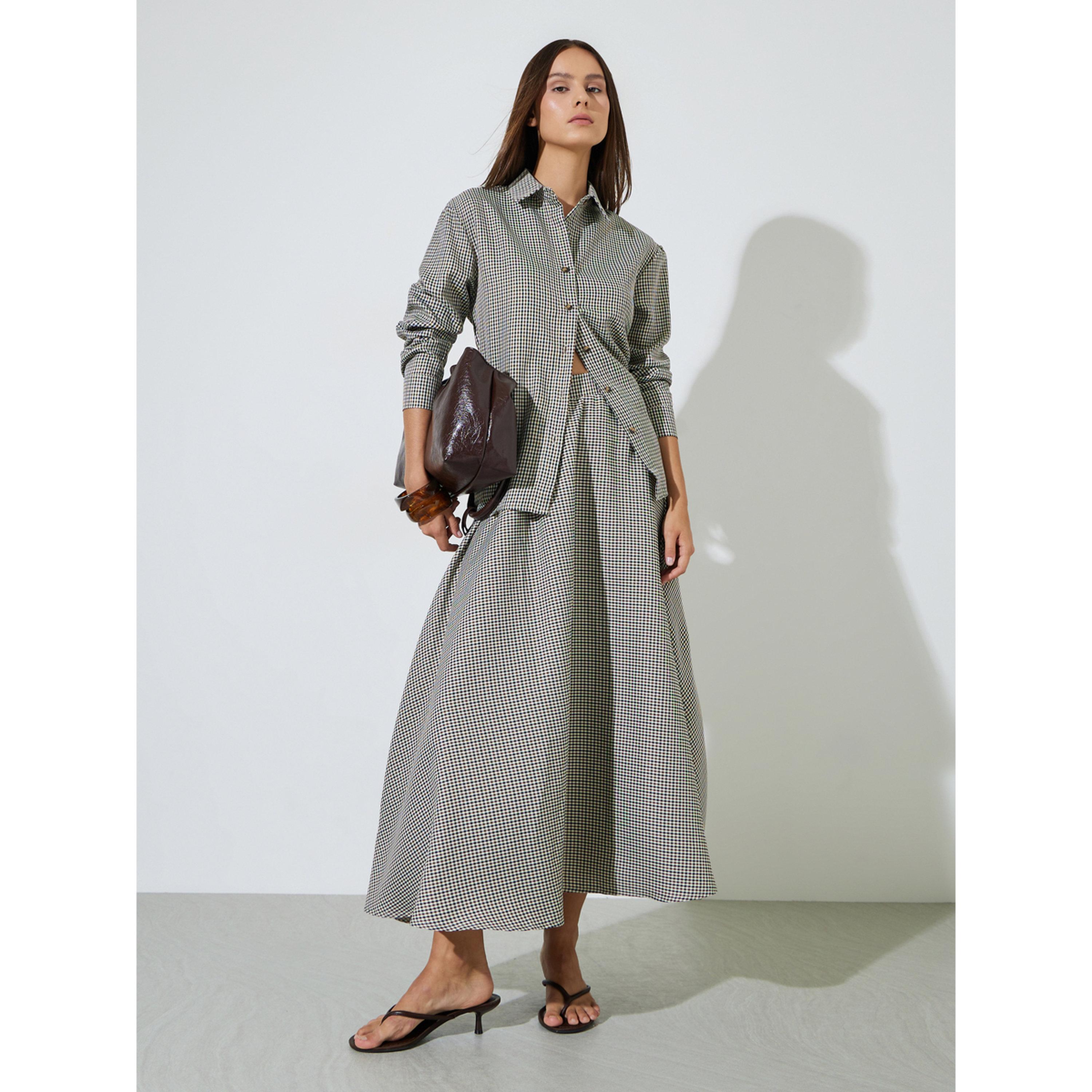 ستايلي - قميص بني قصير بنقشة مربعات وأكمام طويلة وقصة عادية-women-clothing-shirtsandblouses-shirts-image-2