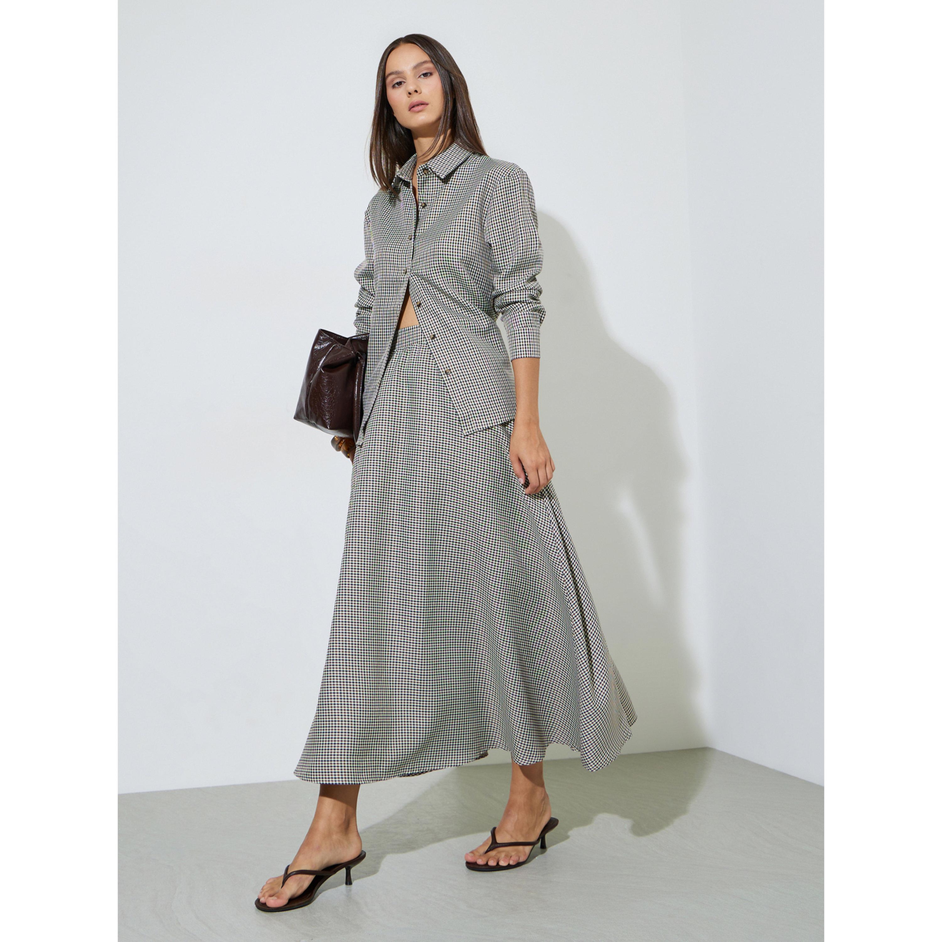 ستايلي - تنورة ماكسي قصيرة بنية اللون بنقشة مربعات تصميم A-women-clothing-skirts-image-2