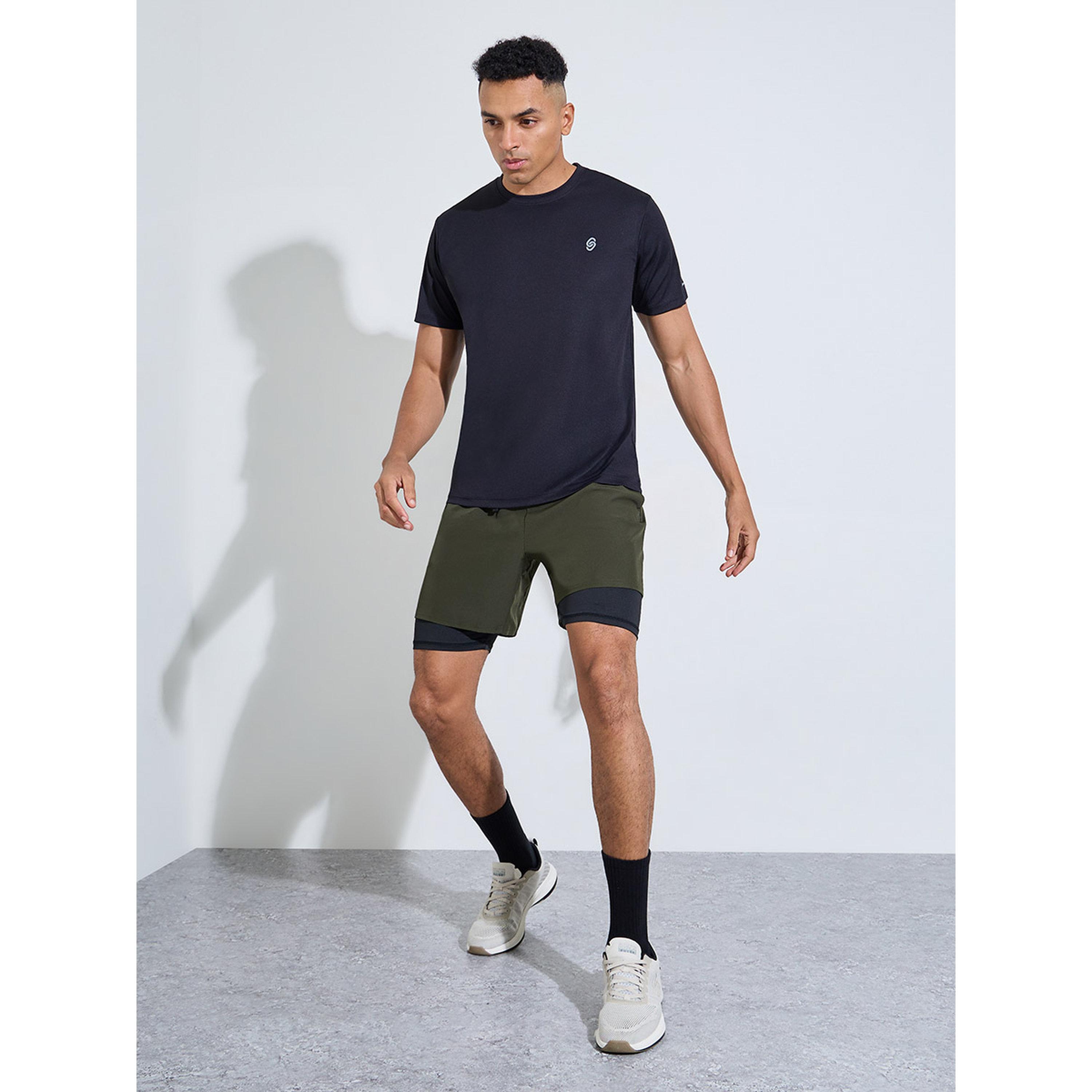 Styli Black Regular Fit Activewear T-Shirt with Front and back Reflector Print-men-clothing-sportswearandactivewear-tshirtsandpolos-image-2