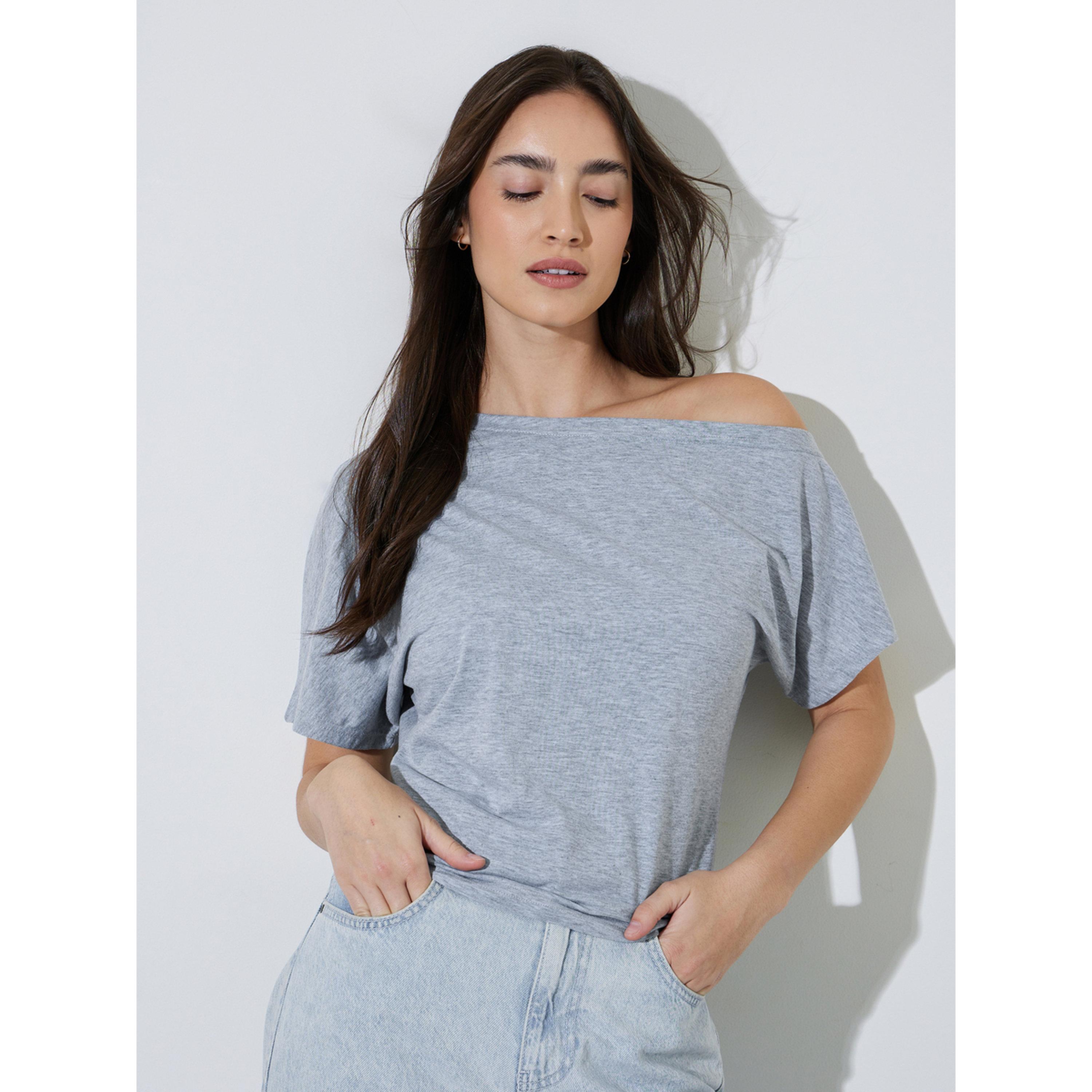 تيشيرت بقصة مستقيمة وكتف غير متماثل سادة باللون الرمادي-women-clothing-tshirts-image-1