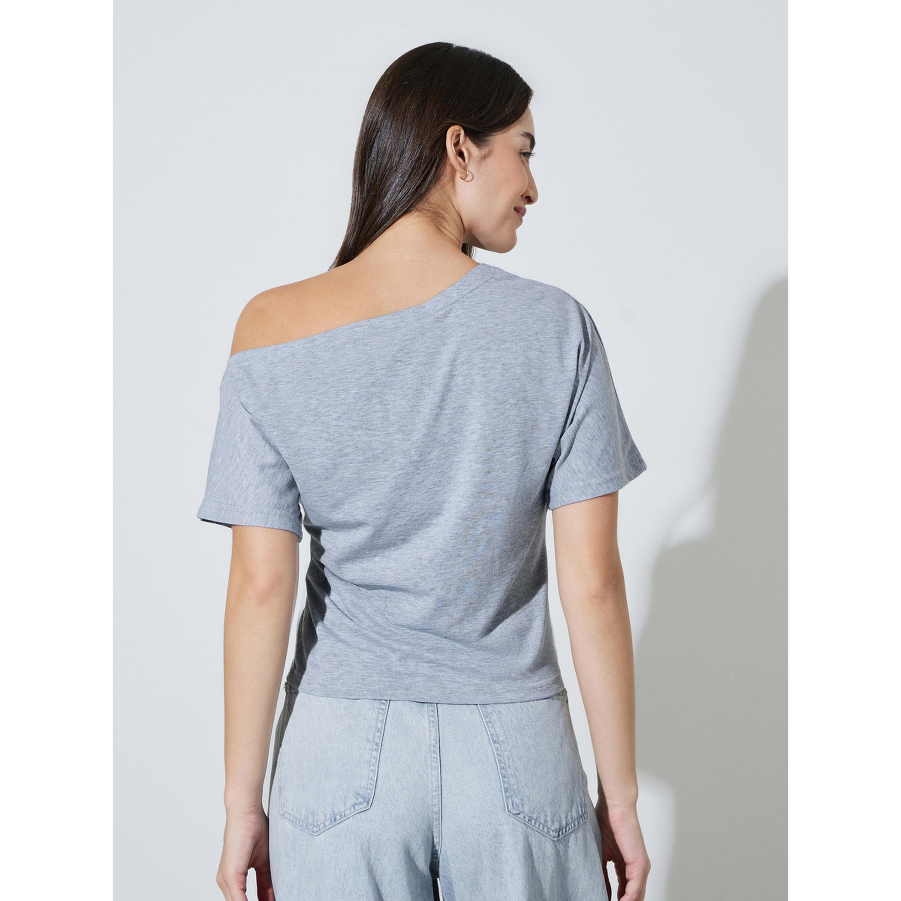 تيشيرت بقصة مستقيمة وكتف غير متماثل سادة باللون الرمادي-women-clothing-tshirts-image-3