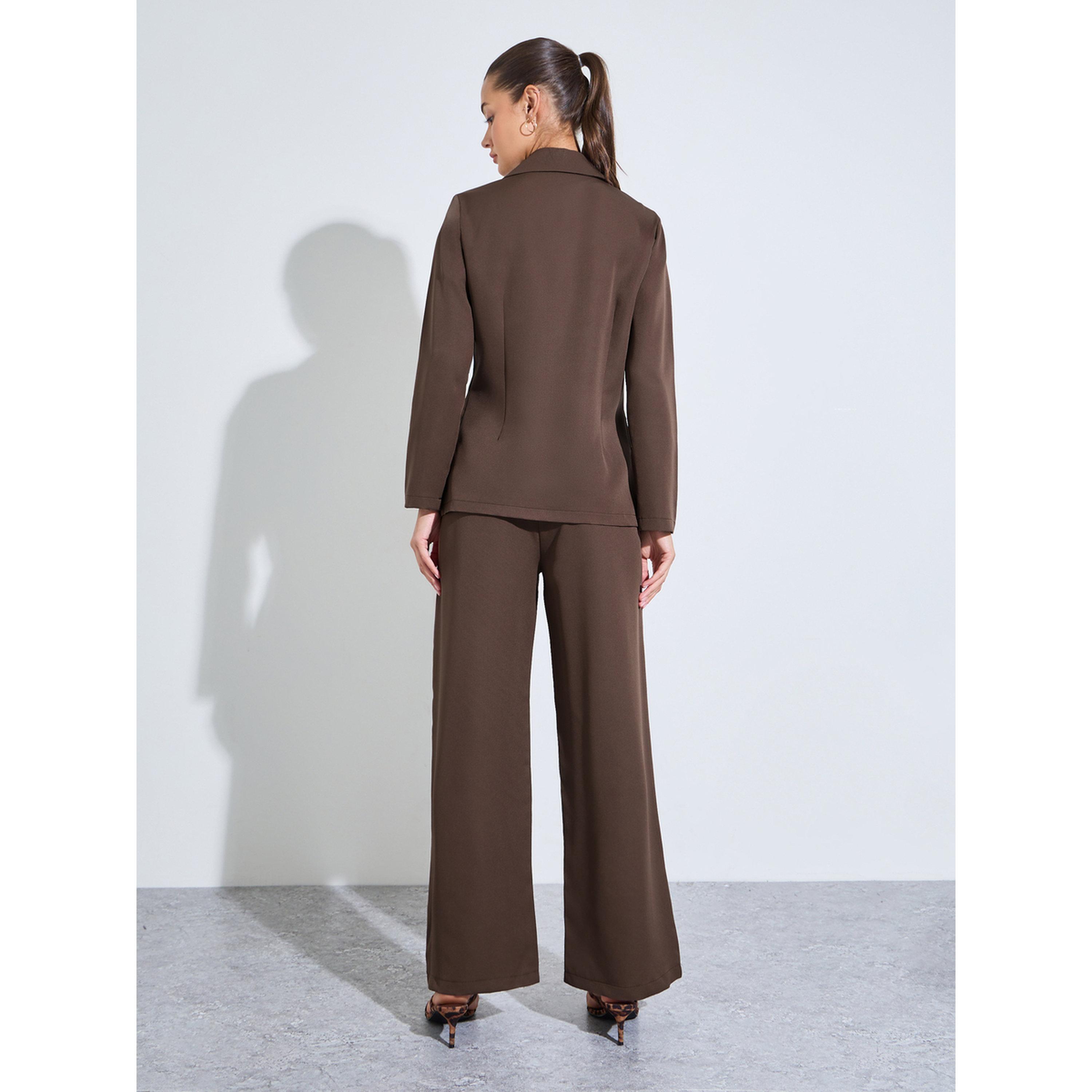 مجموعة من بنطال بأرجل واسعة وبليزر بصفين من الأزرار سادة باللون البني-women-clothing-coordsets-image-4