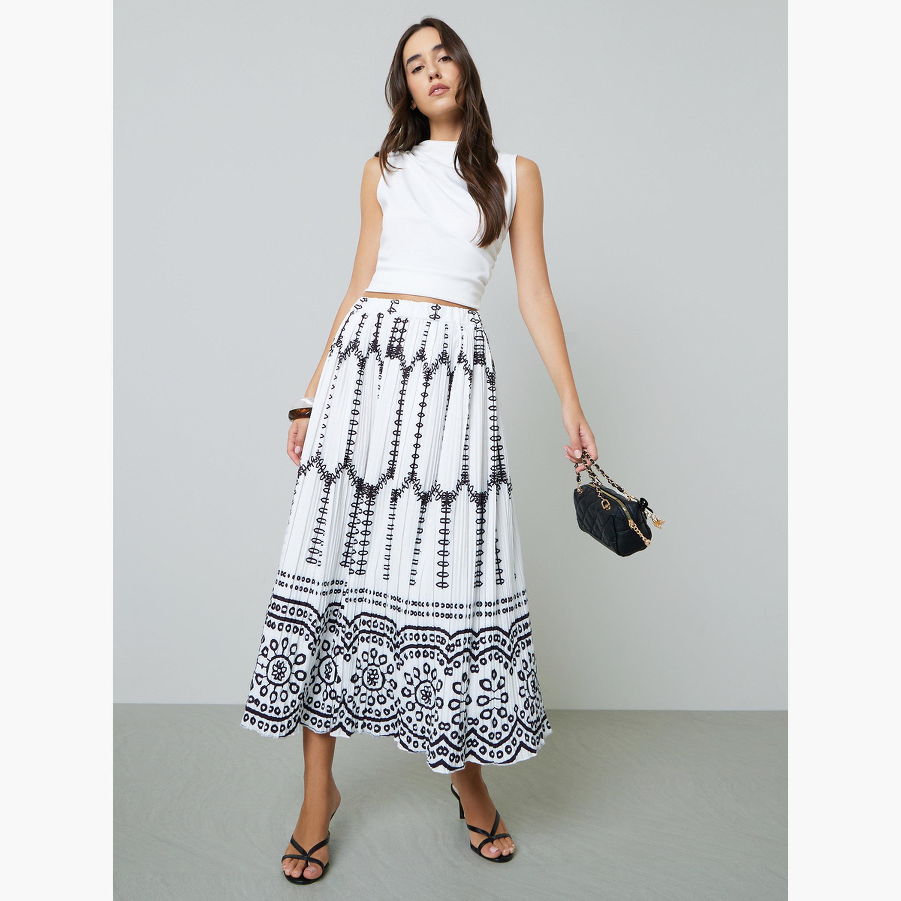 تنورة ميدي بكسرات وحافة واسعة بنقوش متعددة-women-clothing-skirts-image-2