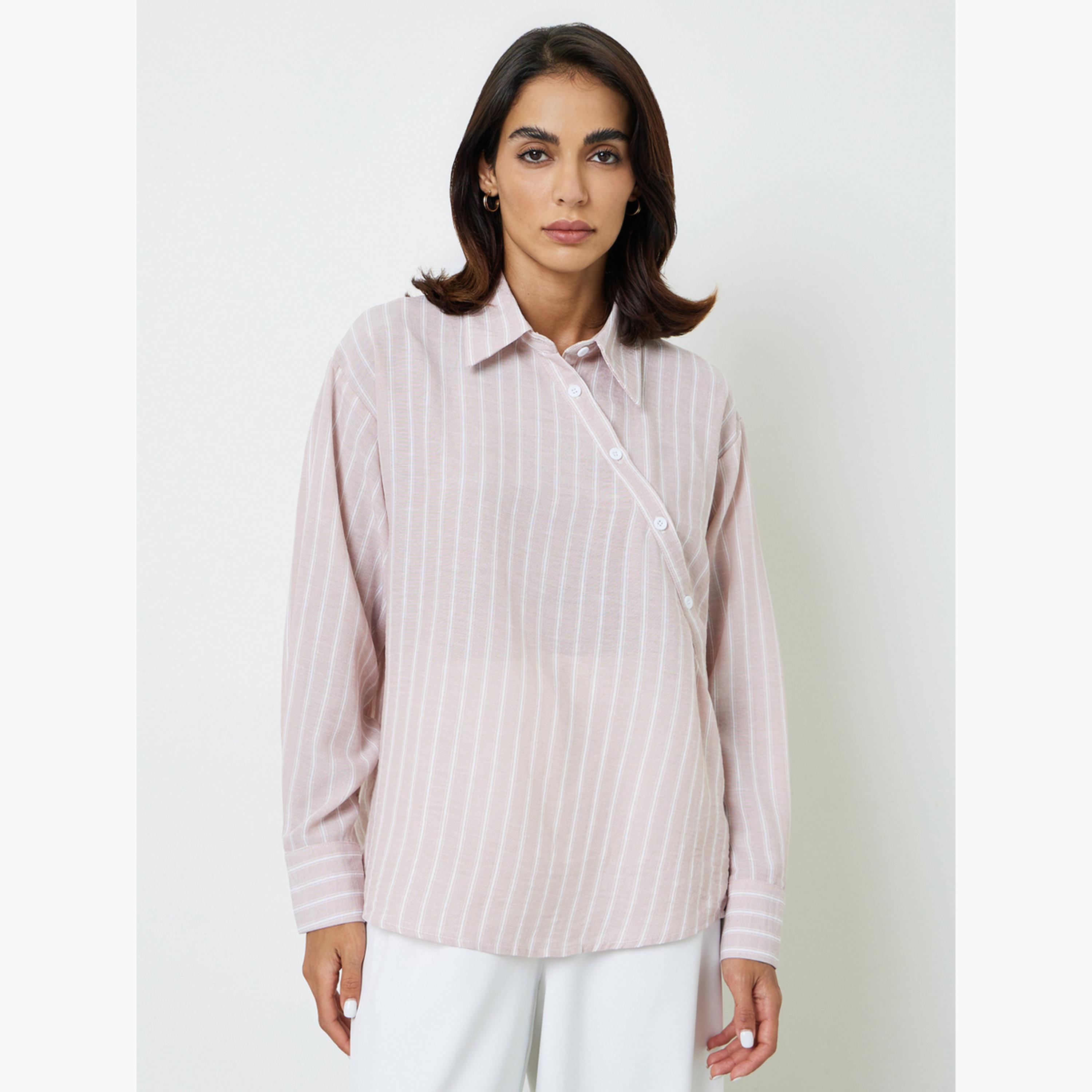 بلوزة بأزرار أمامي بتصميم غير متماثل وأكمام طويلة ومخططة باللون الوردي-women-clothing-shirtsandblouses-shirts-image-1