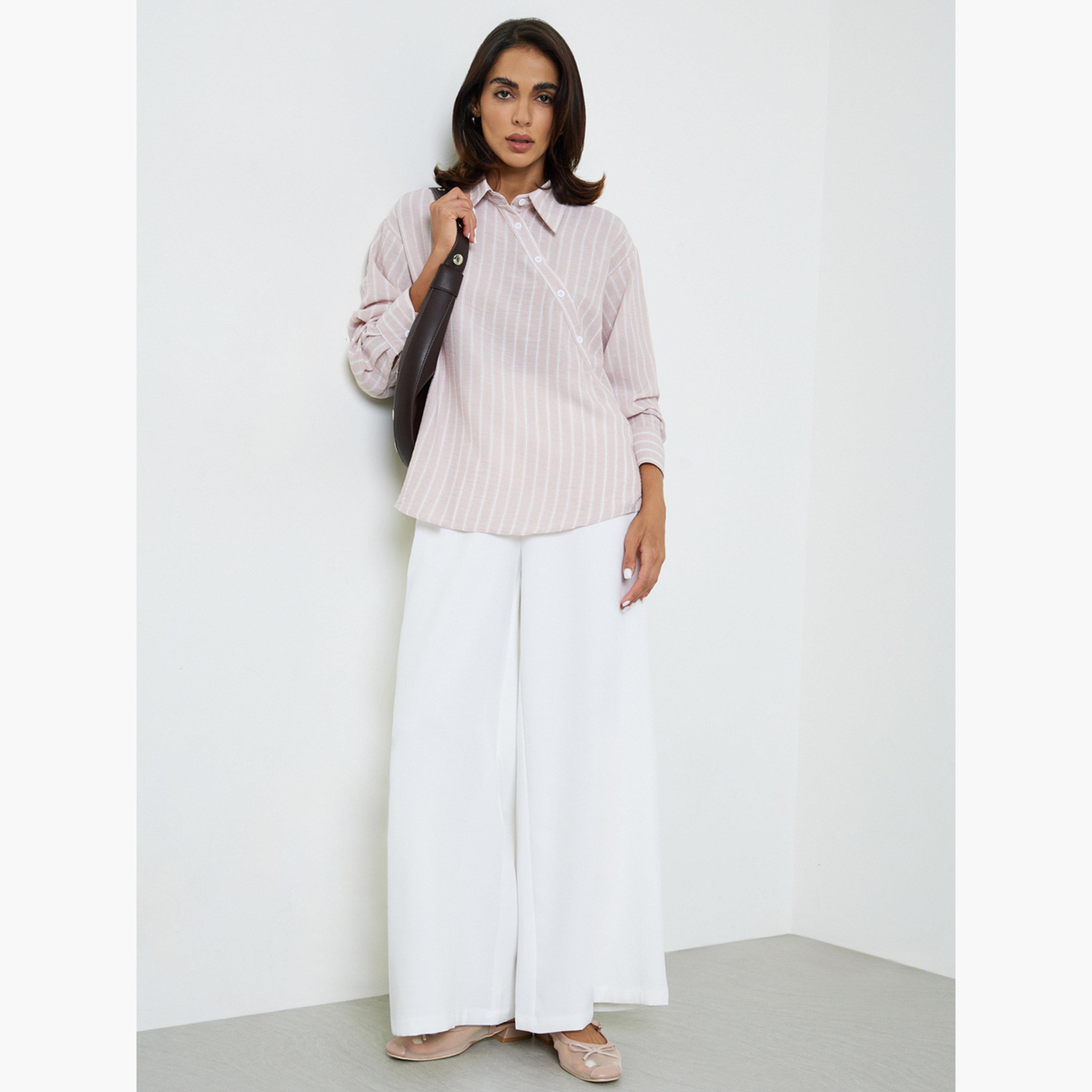 بلوزة بأزرار أمامي بتصميم غير متماثل وأكمام طويلة ومخططة باللون الوردي-women-clothing-shirtsandblouses-shirts-image-2