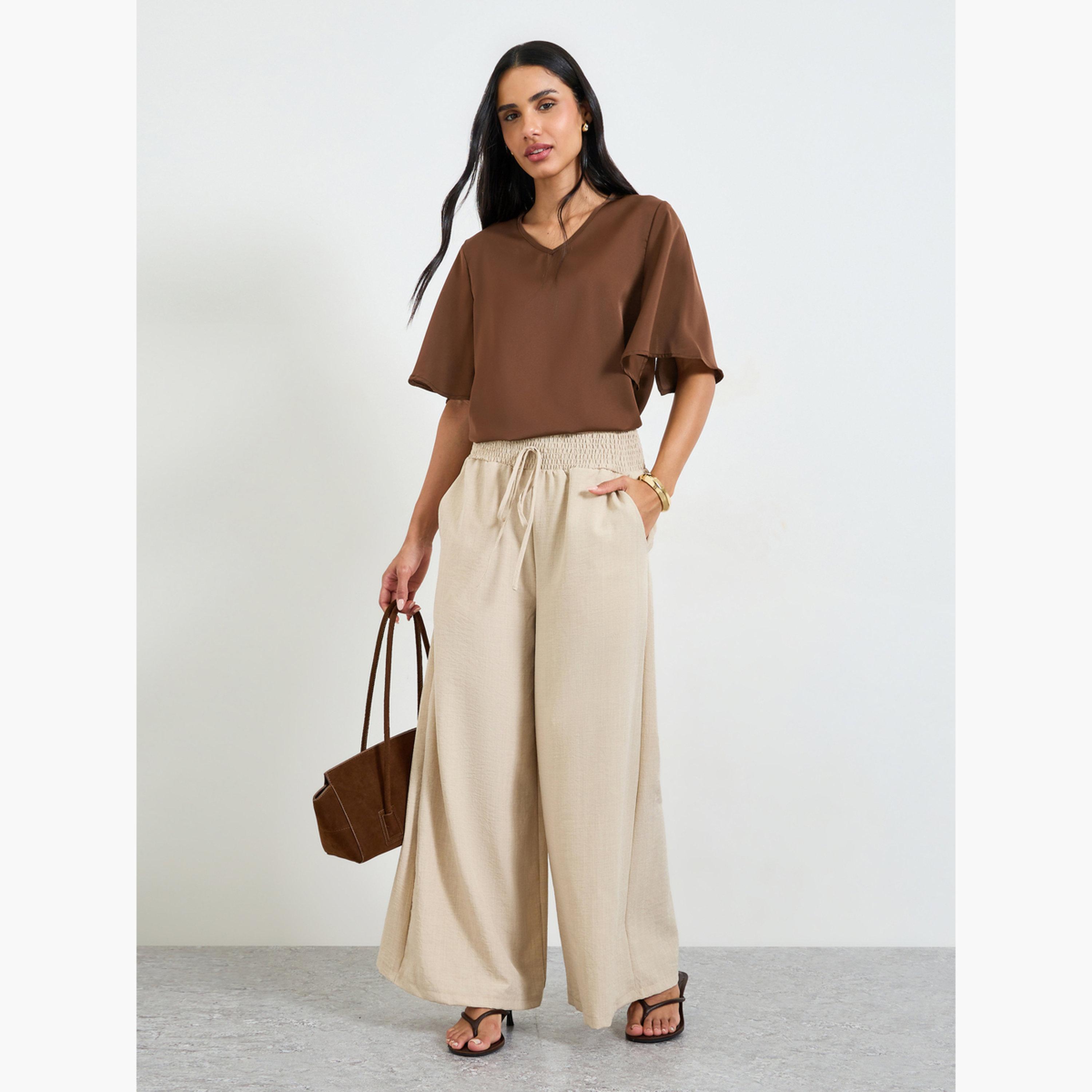 بلوزة بأكمام قصيرة باللون البني الكافيه-women-clothing-shirtsandblouses-blouses-image-2