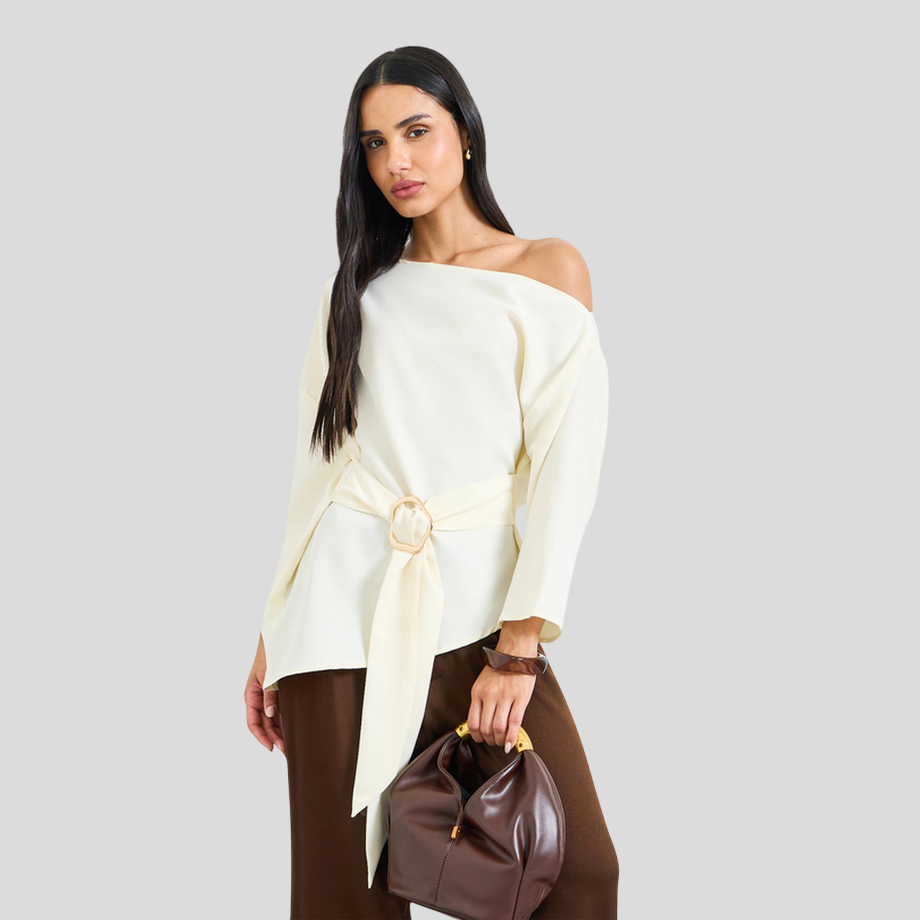 بلوزة بقصة عادية وأكمام طويلة وتفاصيل حلقة باللون البيج-women-clothing-shirtsandblouses-blouses-image-1