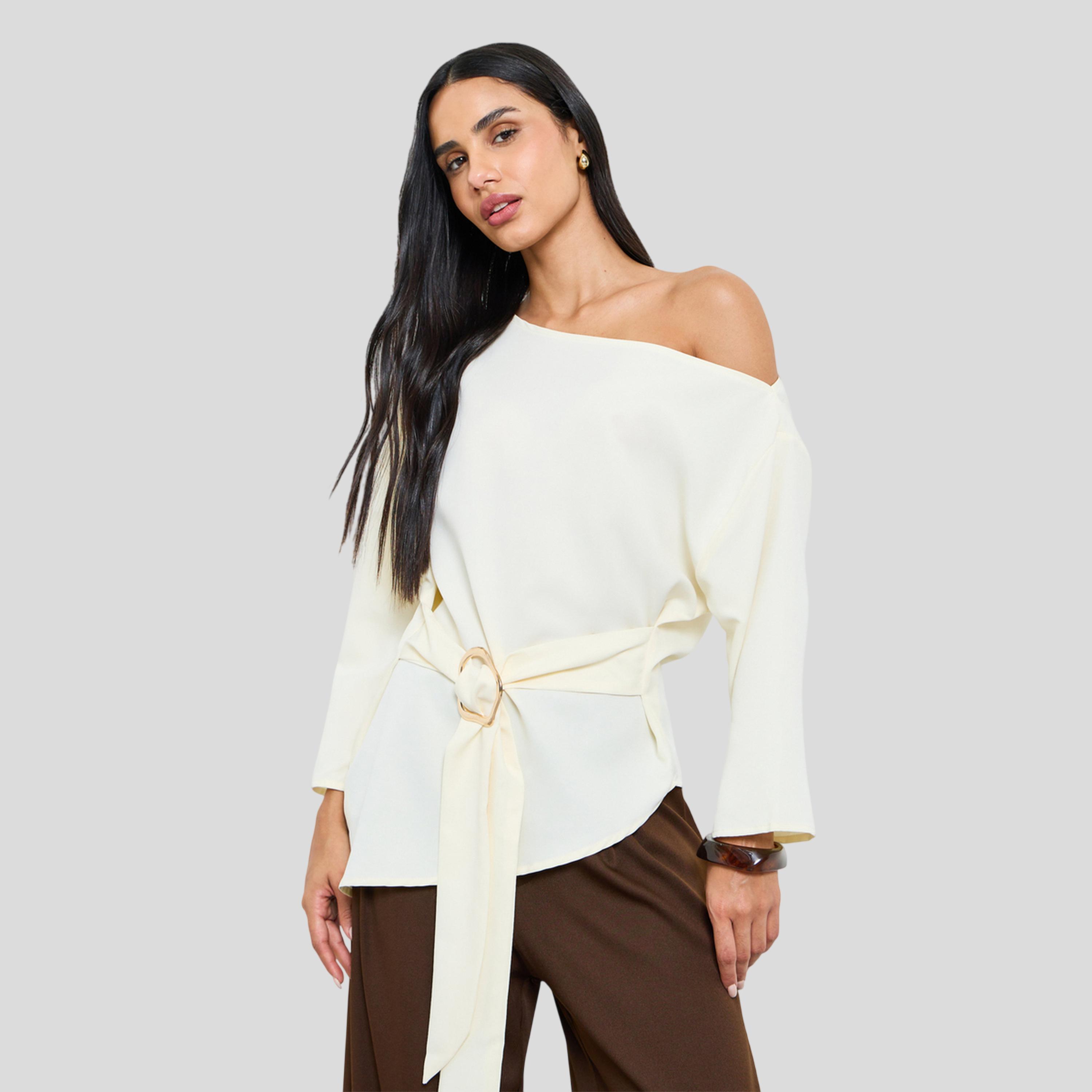 بلوزة بقصة عادية وأكمام طويلة وتفاصيل حلقة باللون البيج-women-clothing-shirtsandblouses-blouses-image-3