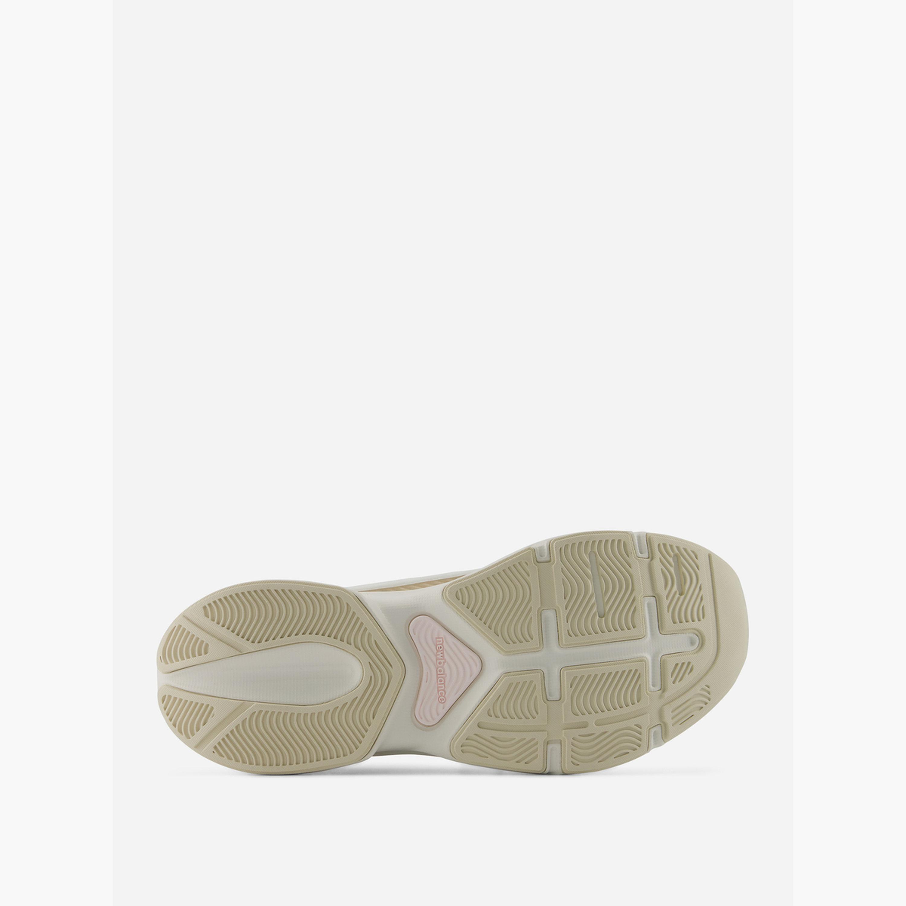 نيو بالانس - حذاء كاتاليست-women-shoes-sneakers-image-8